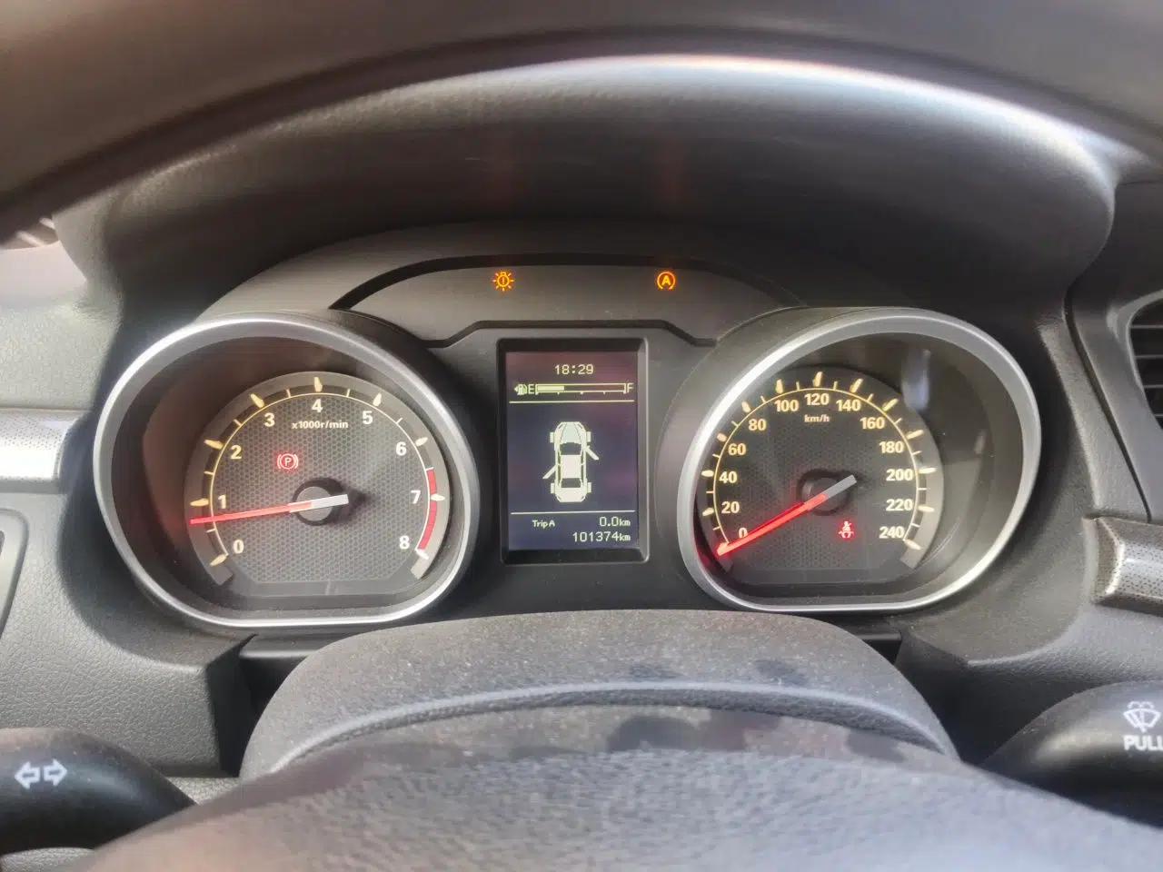 Bestune B50 2016 1.6L manual Comfort trim level — миниатюра 11