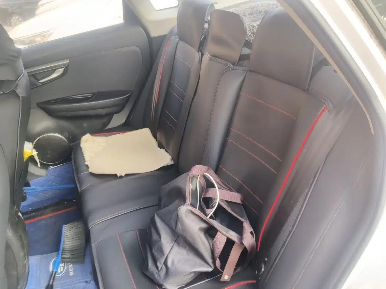 Bestune B50 2016 1.6L manual Comfort trim level — миниатюра 17