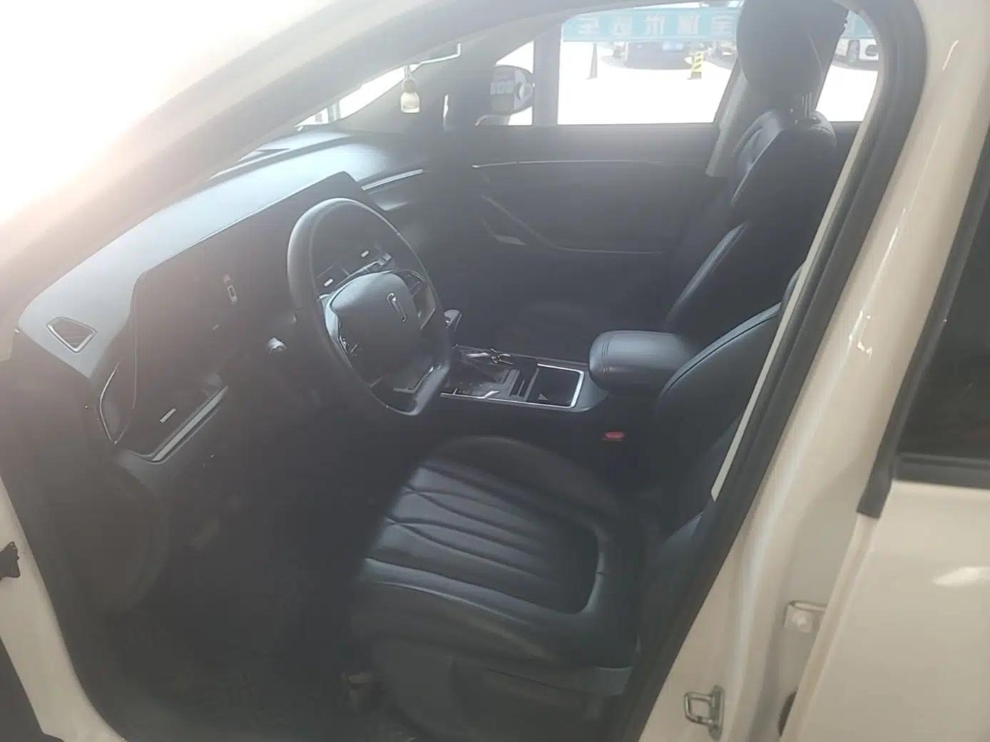 Bestune T55 2023 1.5T Automatic Leap Model — миниатюра 17