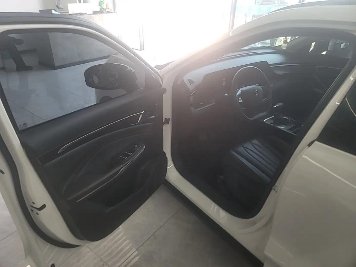 Bestune T55 2023 1.5T Automatic Leap Model — миниатюра 18
