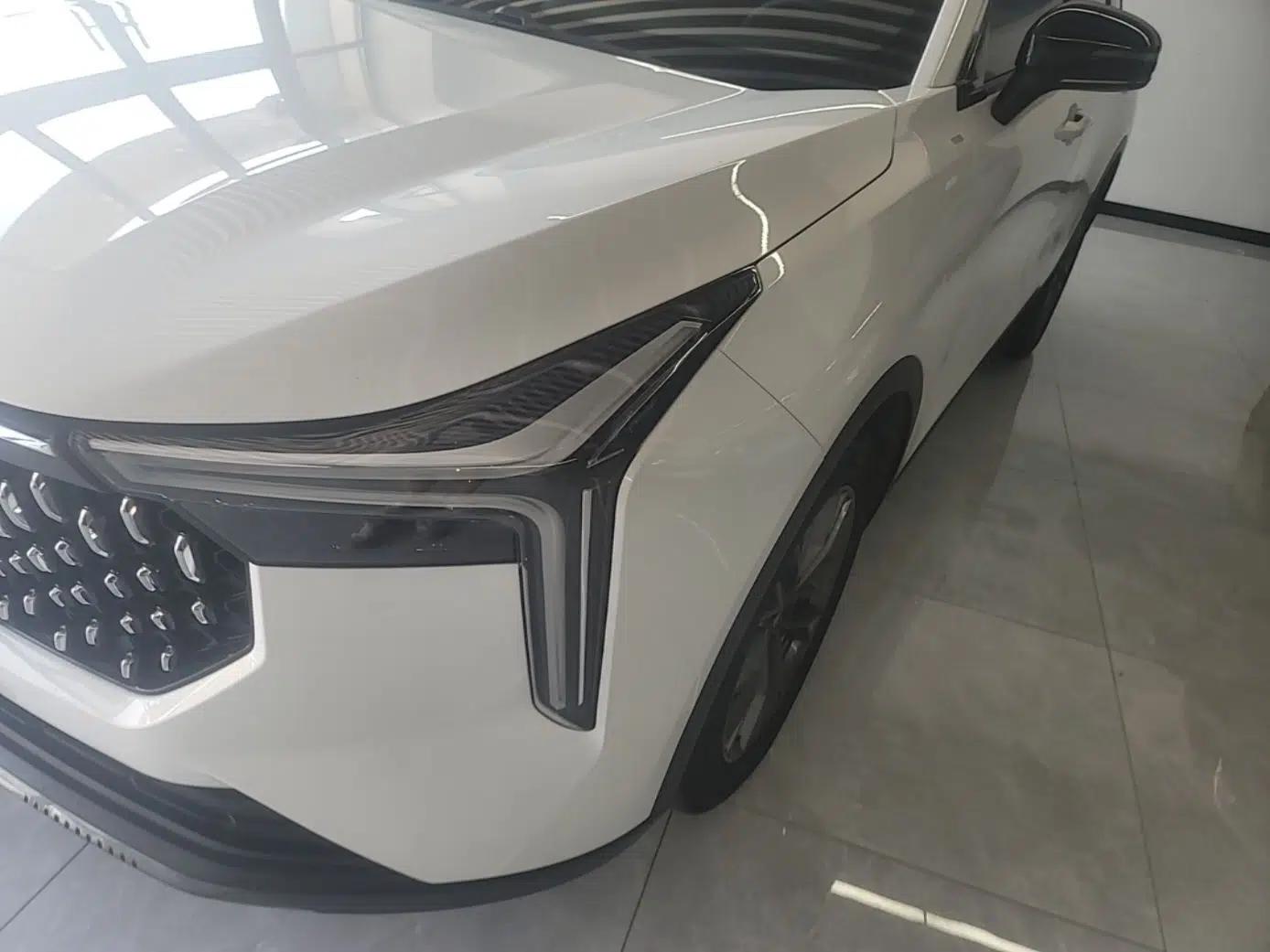 Bestune T55 2023 1.5T Automatic Leap Model — миниатюра 8