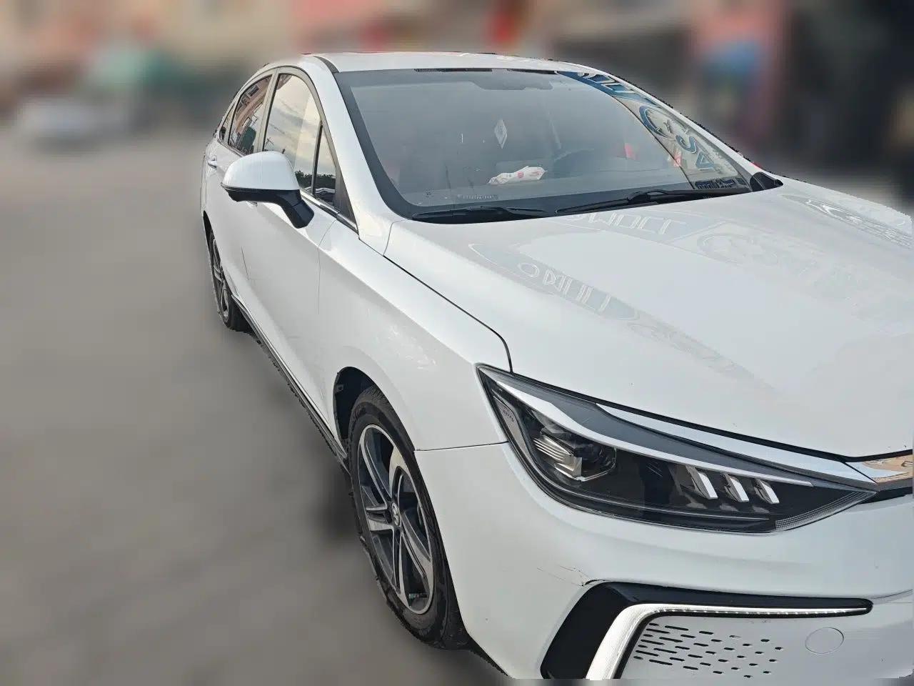 BAIC Beijing EU5 2018 R500 Smart Wind Edition — миниатюра 3