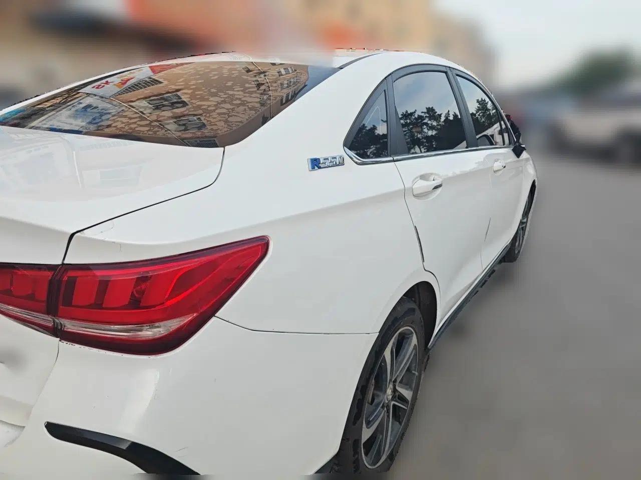 BAIC Beijing EU5 2018 R500 Smart Wind Edition — миниатюра 6
