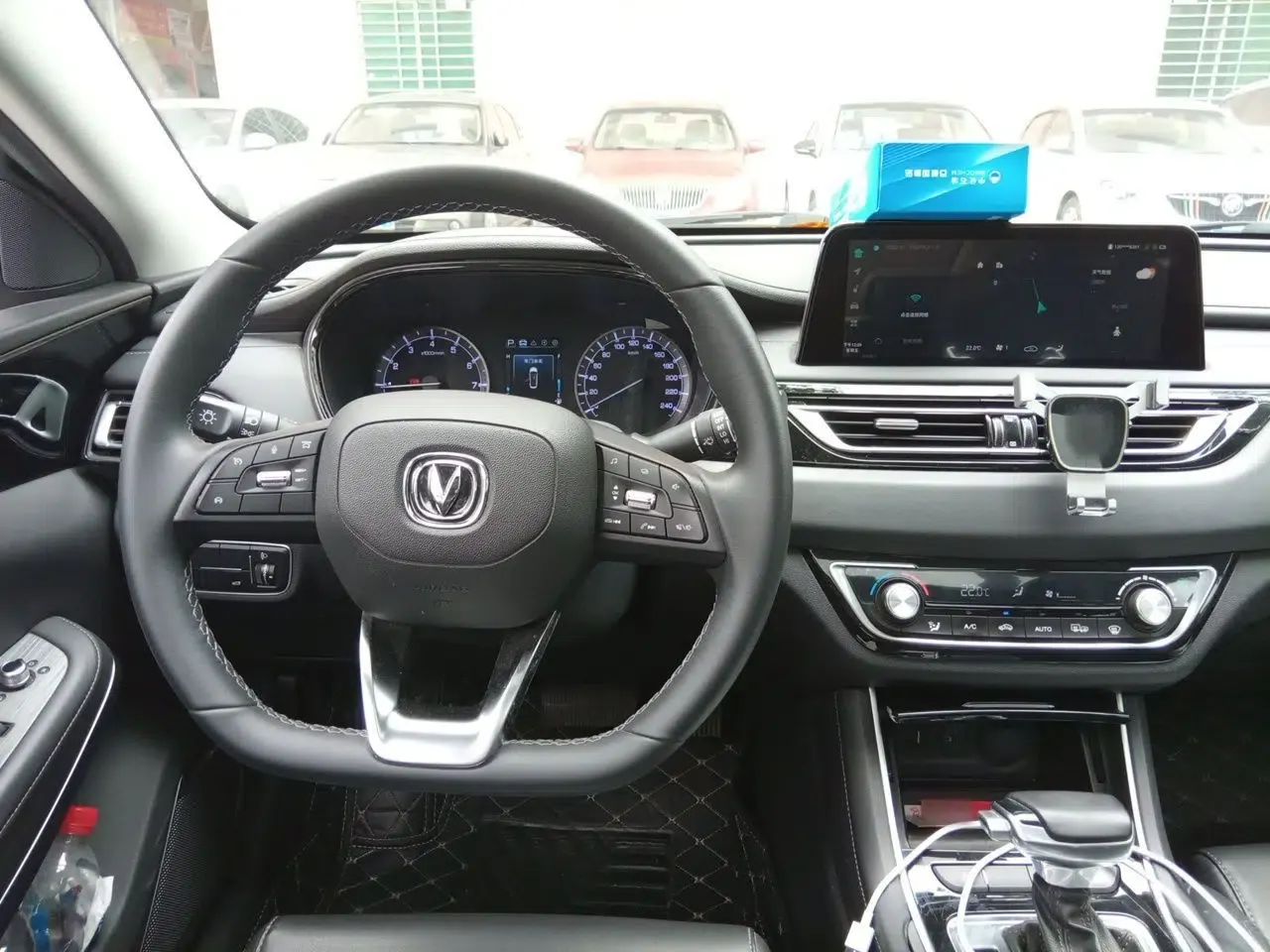 CHANGAN Ruicheng CC 2022 Blue Whale Edition 1.5T DCT Luxury Model — миниатюра 10