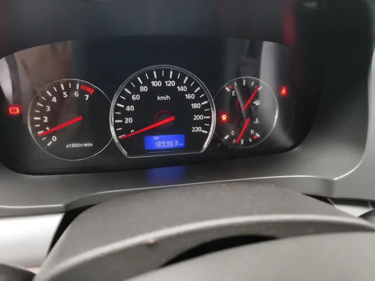 CHANGAN Alsvin V5 2012 1.5L Manual Dream Edition — миниатюра 12