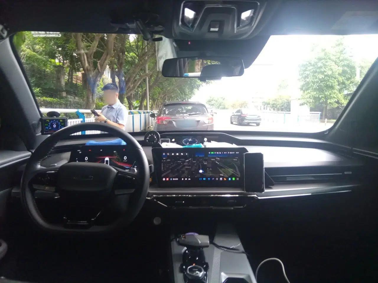 CHANGAN OSHAN Z6 New Energy 2023 ZhiDian iDD 150KM Flagship PLUS — миниатюра 9