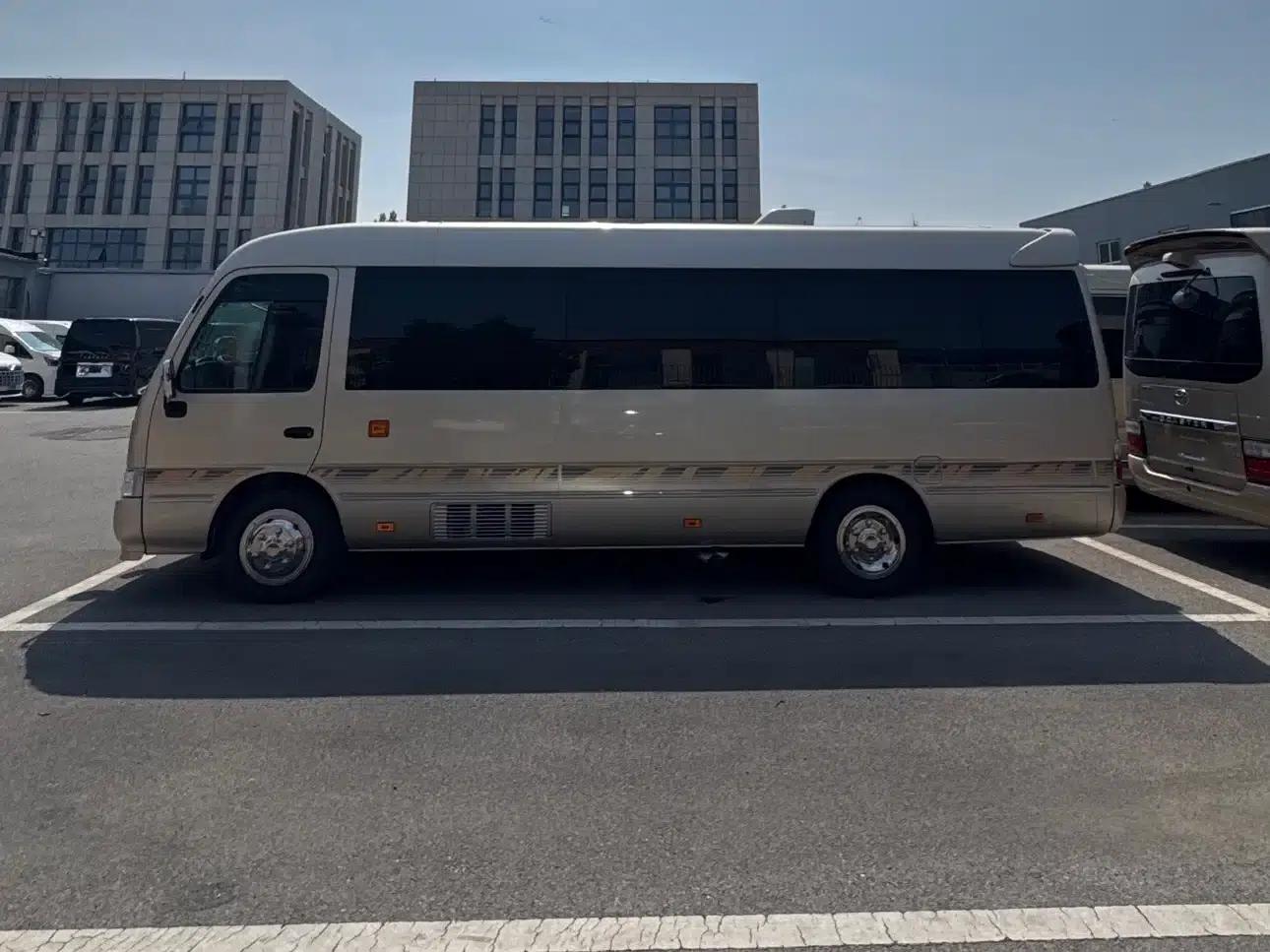 2019 Toyota Coaster 4.0L Luxury SUV GRB53L-ZEMNK 23-seat (no armrests) 9GR — миниатюра 3