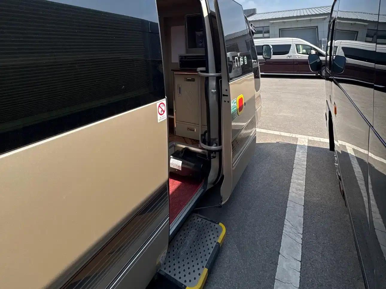 2019 Toyota Coaster 4.0L Luxury SUV GRB53L-ZEMNK 23-seat (no armrests) 9GR — миниатюра 6