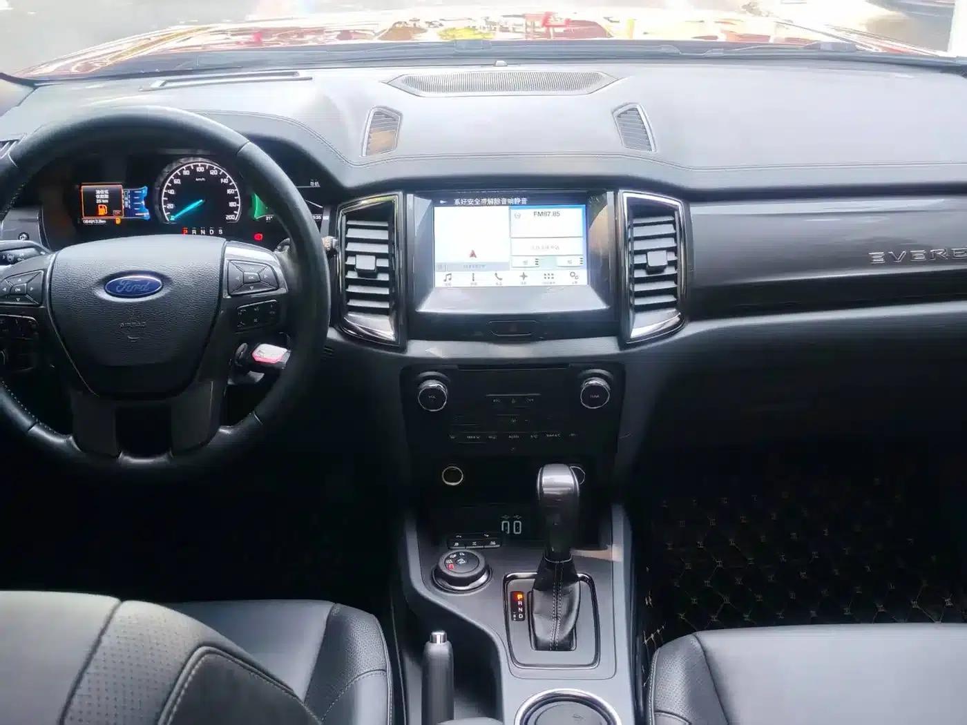 2017 Ford Everest 2.0T Gasoline Automatic 4WD Flagship Edition 7-Seater — миниатюра 6