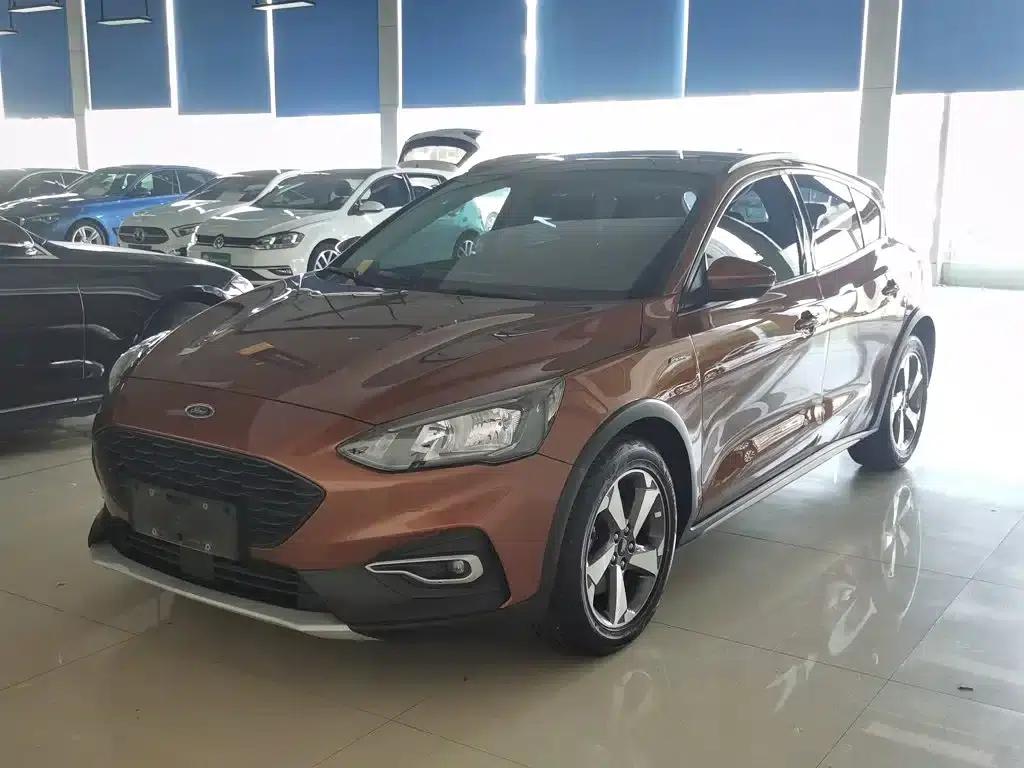 Ford Focus Active 2020 EcoBoost 180 Automatic Trend Edition — миниатюра 2