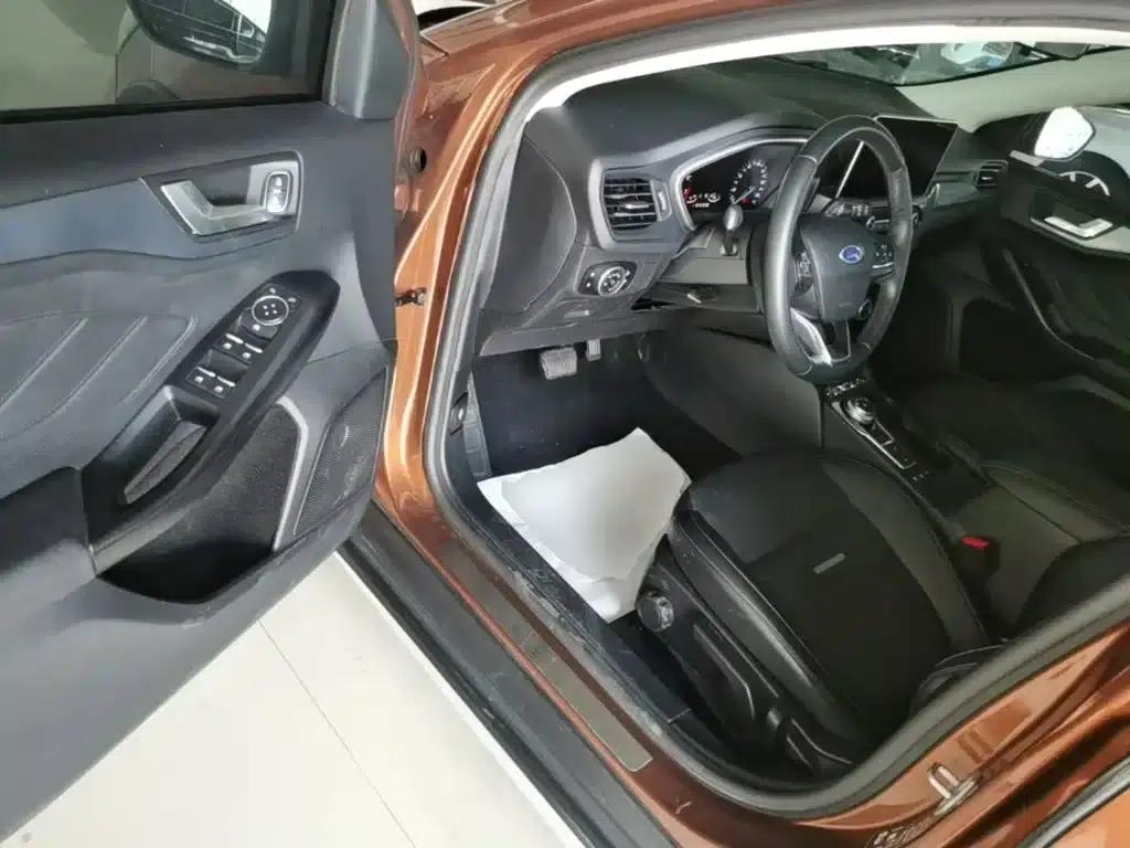 Ford Focus Active 2020 EcoBoost 180 Automatic Trend Edition — миниатюра 16