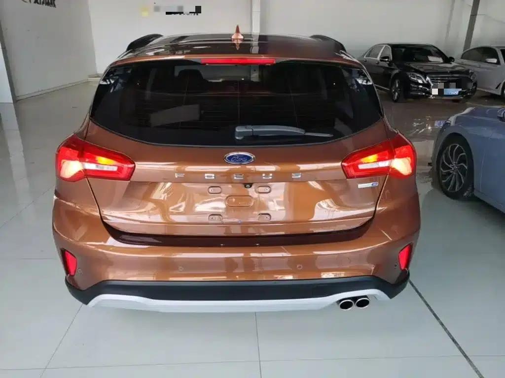 Ford Focus Active 2020 EcoBoost 180 Automatic Trend Edition — миниатюра 6