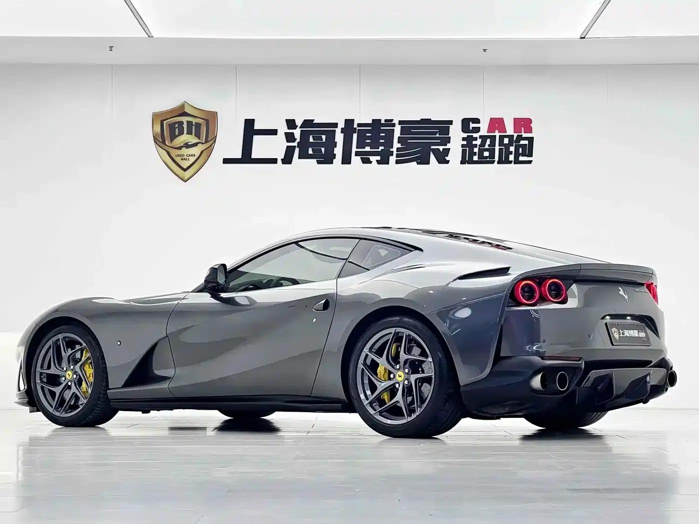 Ferrari 812 2018 6.5L Superfast — миниатюра 6