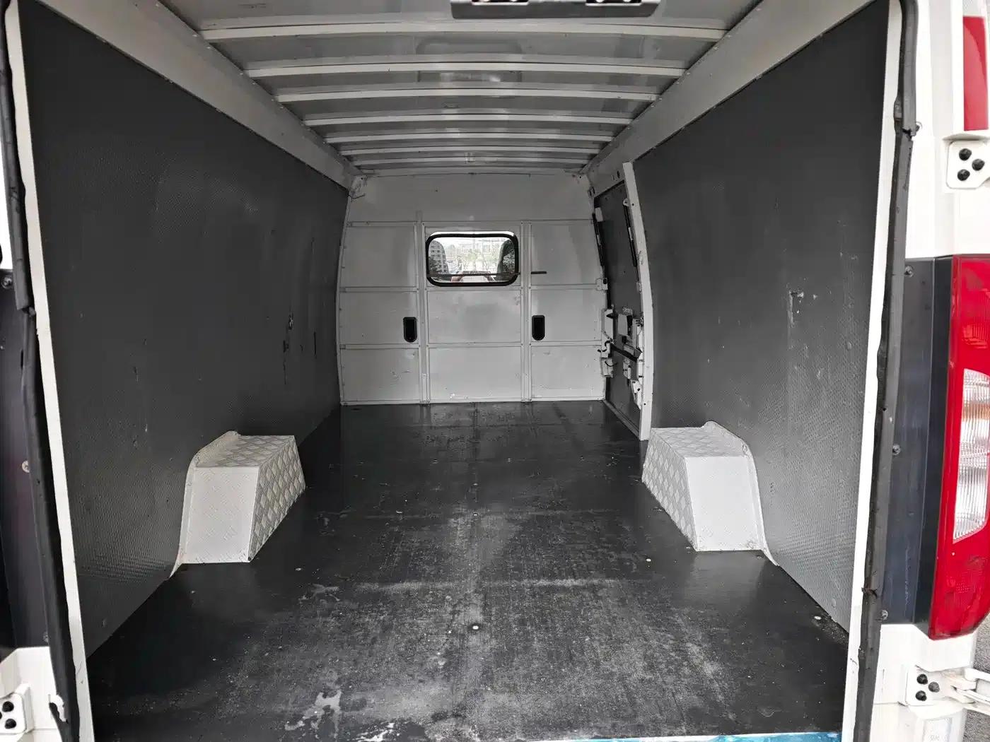 Zhilan Elf E7 2022 Standard Model 46.36kWh — миниатюра 12