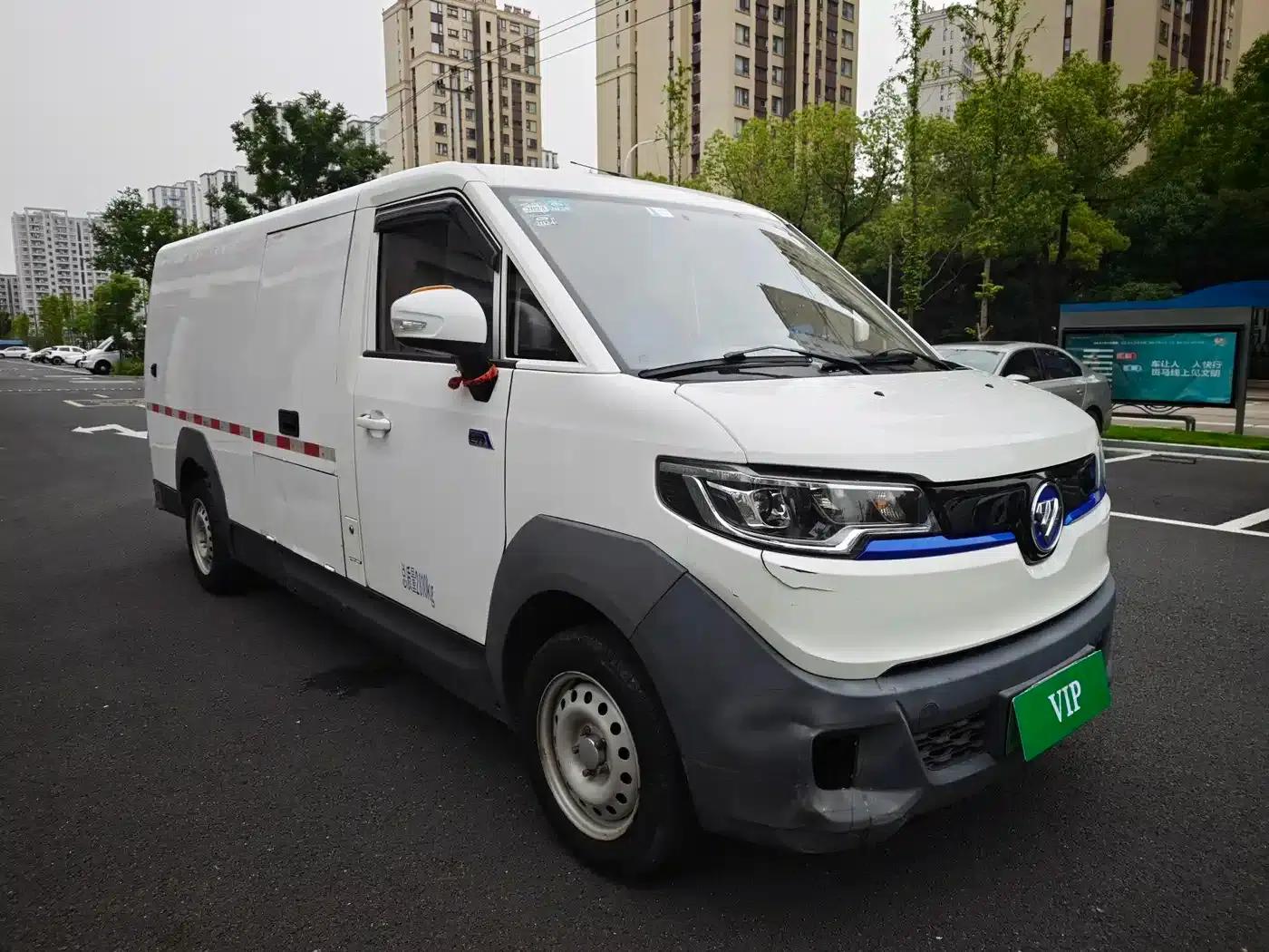 Zhilan Elf E7 2022 Standard Model 46.36kWh — миниатюра 3