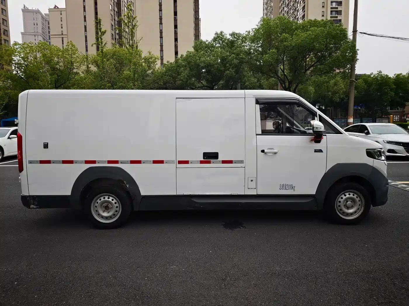 Zhilan Elf E7 2022 Standard Model 46.36kWh — миниатюра 4