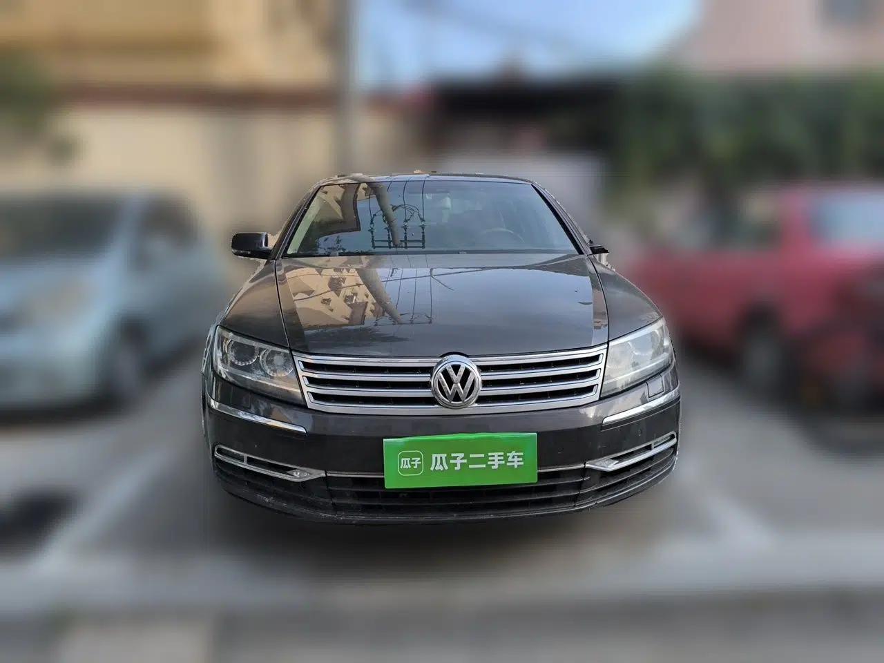 Volkswagen Phaeton 2011 3.6L V6 4-Seater Extended-Length Individual Edition — миниатюра 2