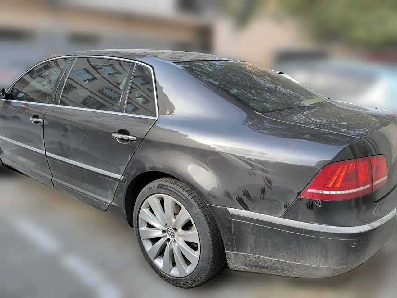 Volkswagen Phaeton 2011 3.6L V6 4-Seater Extended-Length Individual Edition — миниатюра 4