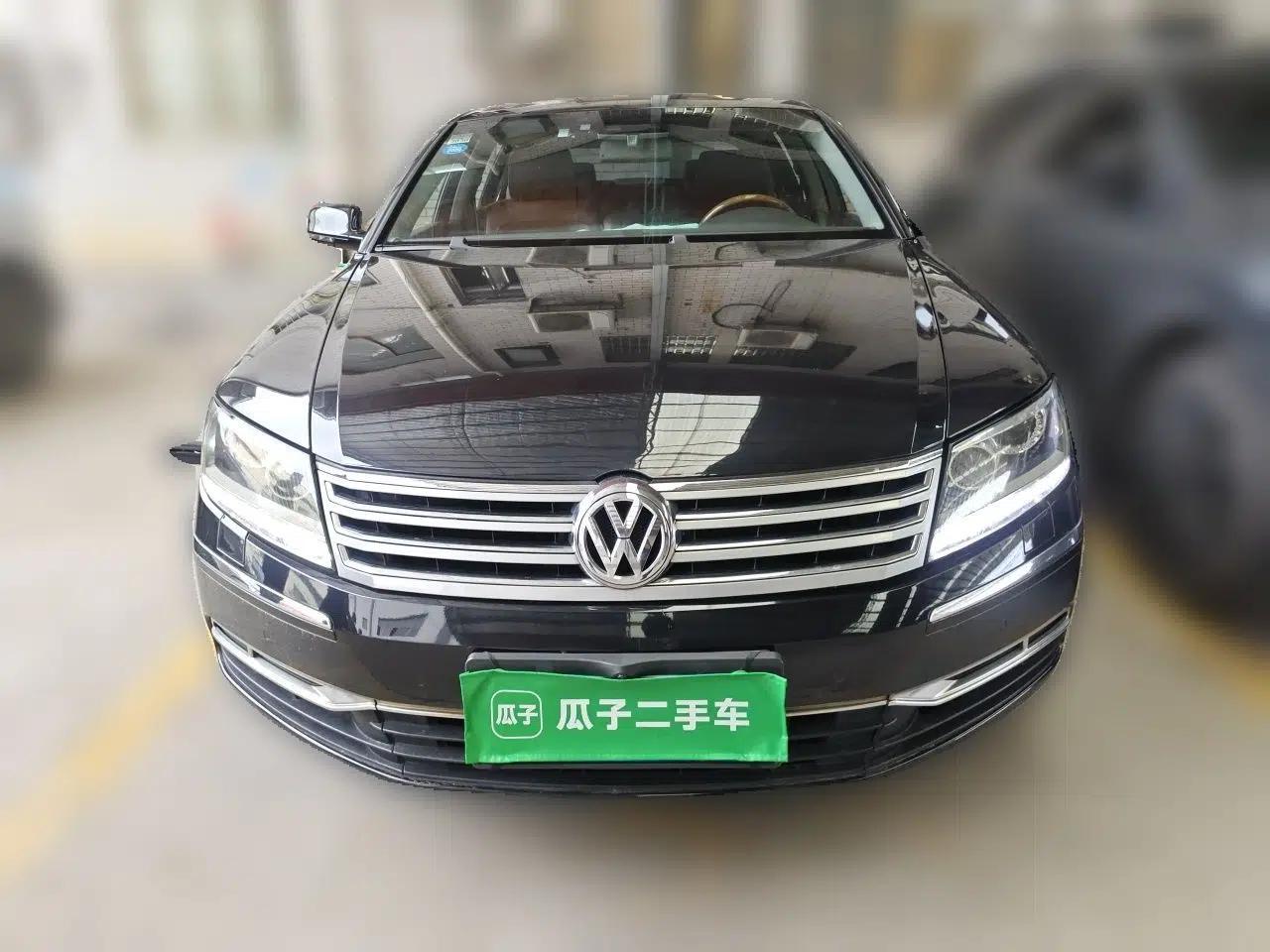 Volkswagen Phaeton 2011 4.2L V8 4-seat Extended-Range Individual Edition — миниатюра 2