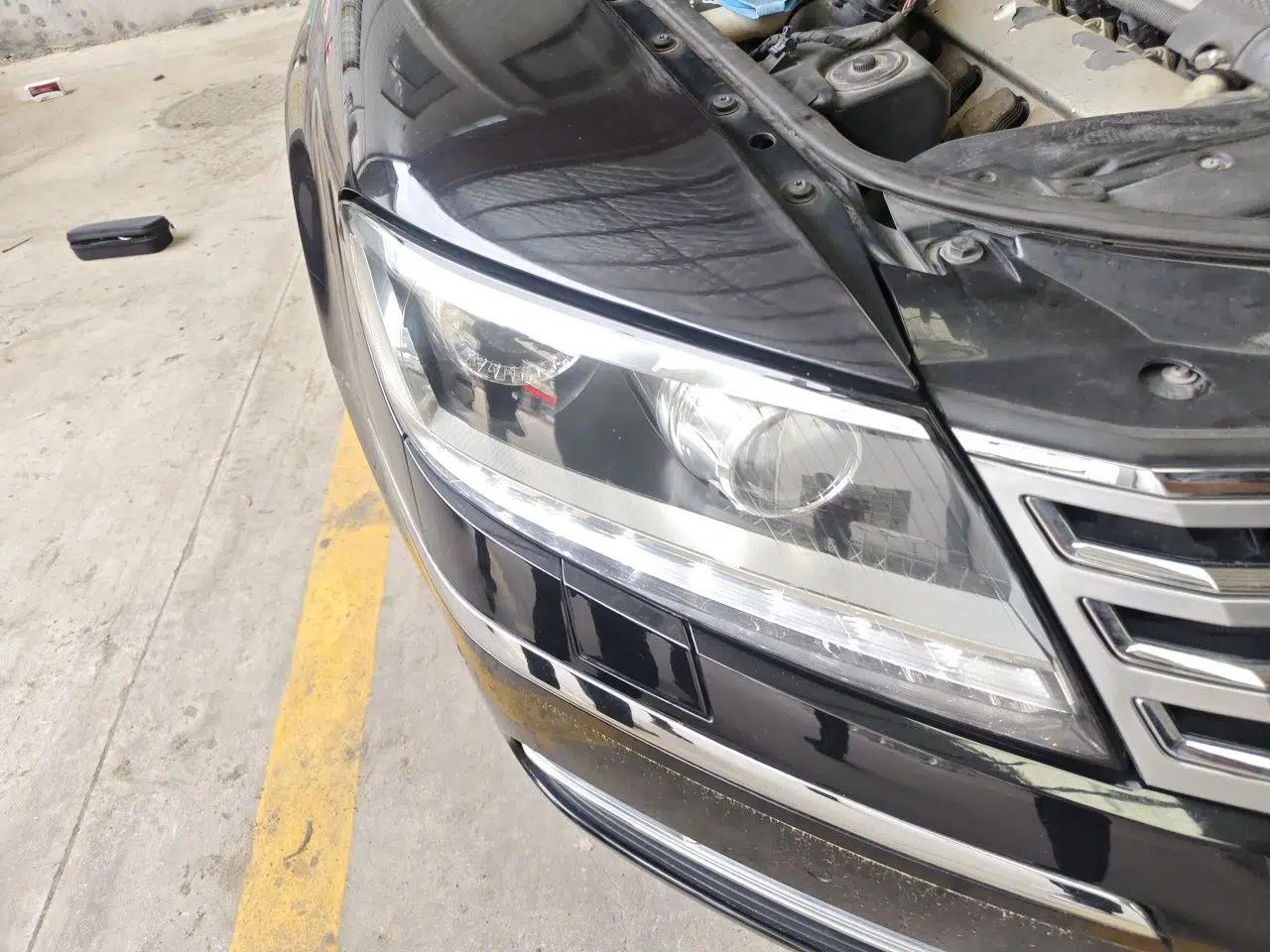 Volkswagen Phaeton 2011 4.2L V8 4-seat Extended-Range Individual Edition — миниатюра 7