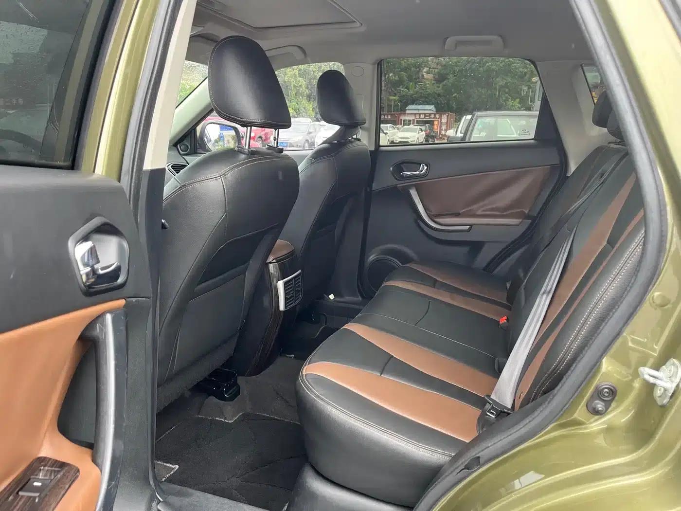 Trumpchi GS5 Super 2015 1.8T Automatic 2WD Luxury Navigation Edition — миниатюра 10