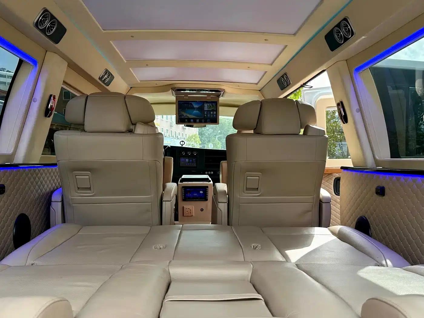 2014 SAVANA 5.3L AWD Leader Edition — миниатюра 7