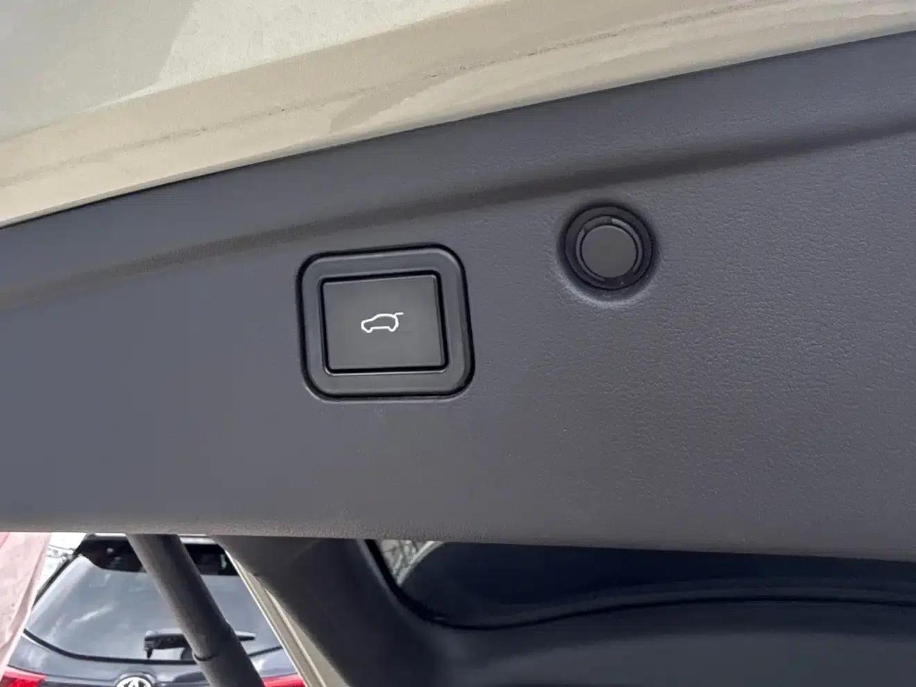 Haval Xiaolong MAX 2023 1.5L Hi4 105 4WD Intelligent Flagship Edition — миниатюра 15