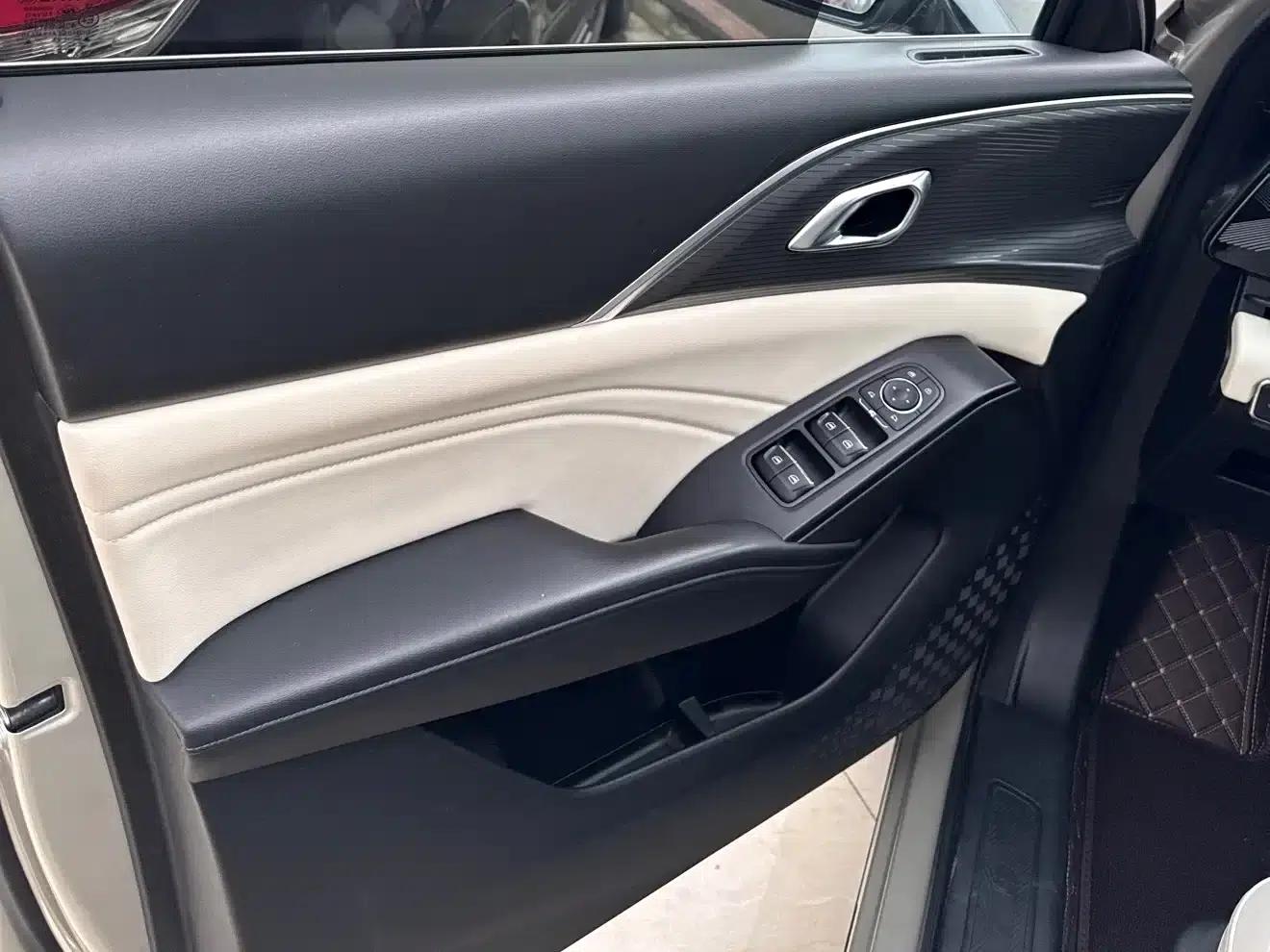 Haval Xiaolong MAX 2023 1.5L Hi4 105 4WD Intelligent Flagship Edition — миниатюра 6