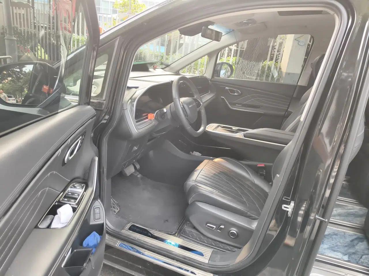 SAIC MAXUS G90 2022 2.0T Interstellar Seven-Seater — миниатюра 16