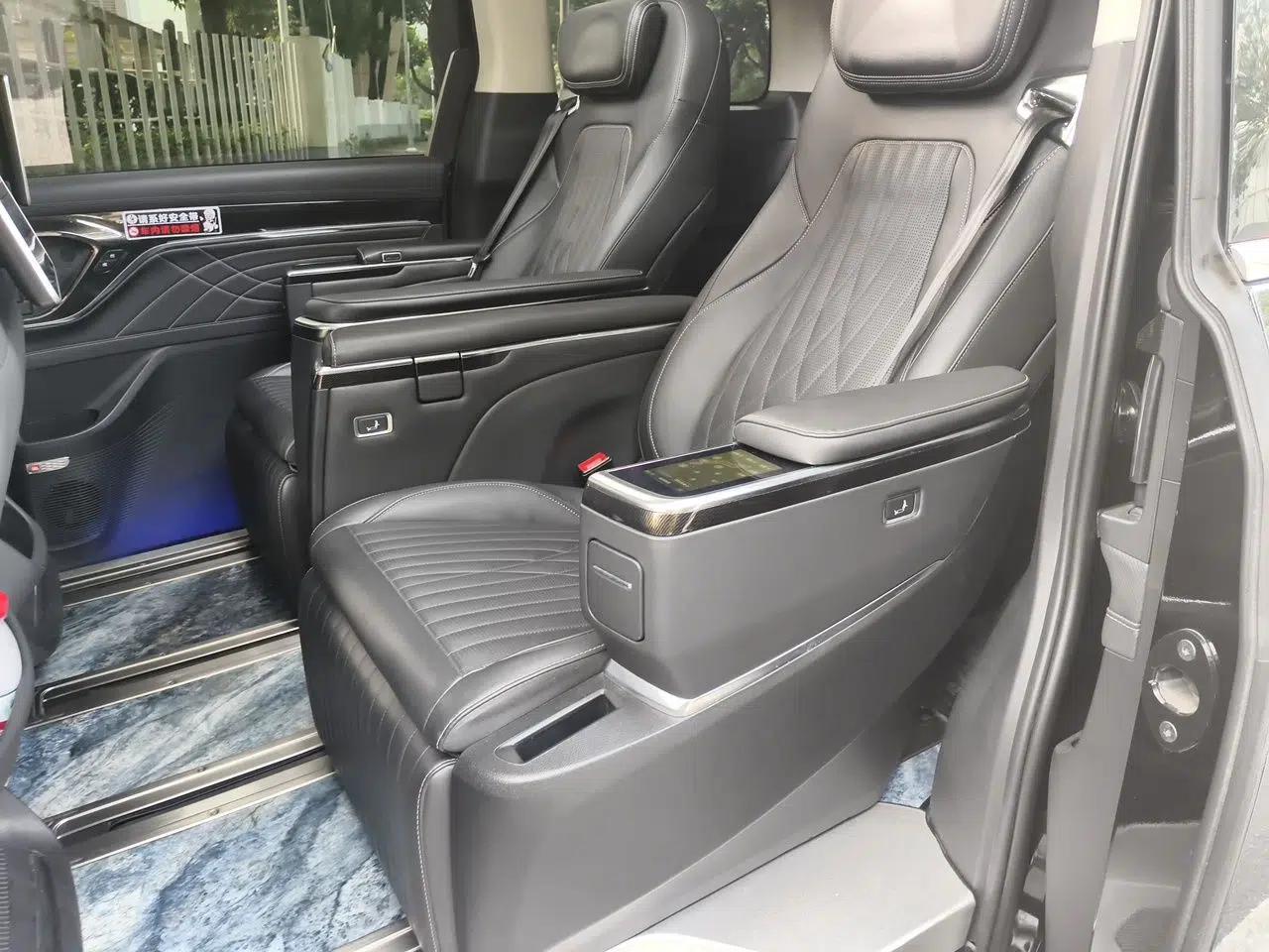 SAIC MAXUS G90 2022 2.0T Interstellar Seven-Seater — миниатюра 17
