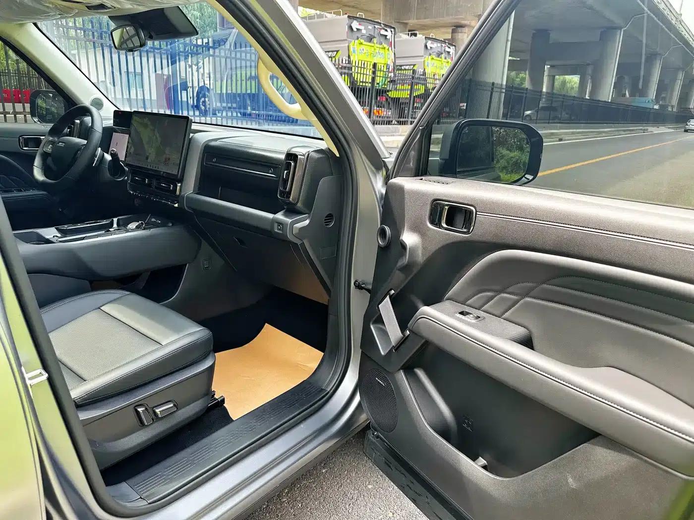 Haval Raptor 2025 Fuel-Powered 2.0T 4WD Ultra — миниатюра 9