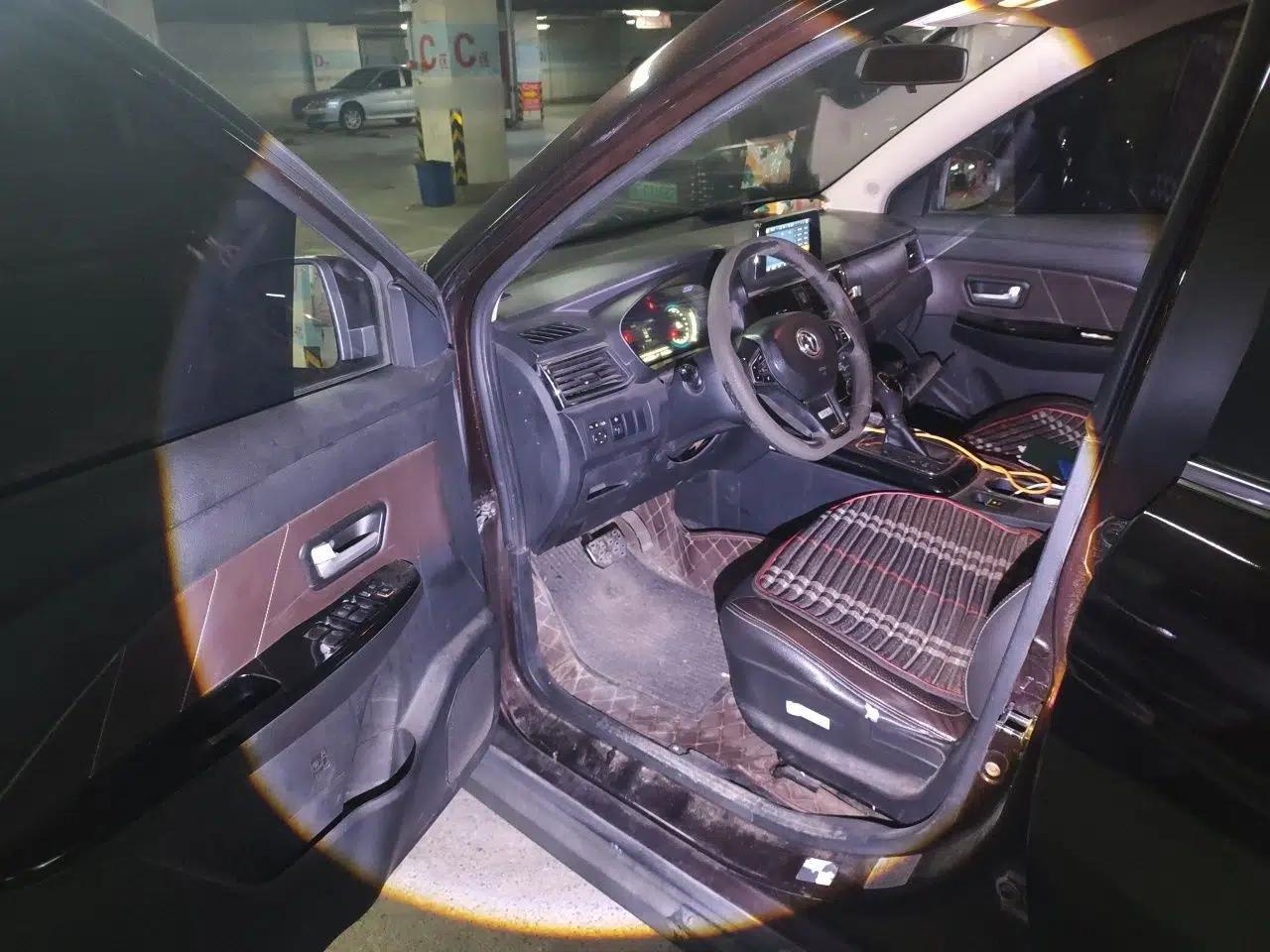 Dongfeng Fengon 370 2018 S370 1.5L CVT Luxury 7-Seater — миниатюра 16