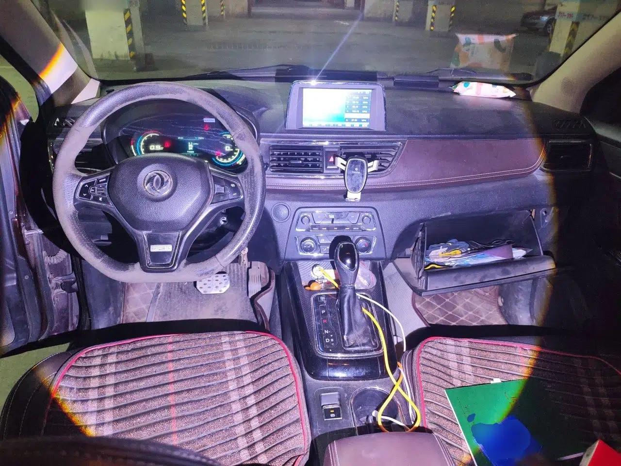 Dongfeng Fengon 370 2018 S370 1.5L CVT Luxury 7-Seater — миниатюра 9