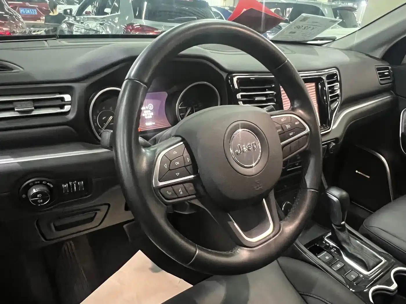 Grand Commander 2018 2.0T 4WD Enjoy Edition (China VI Emission Standard) — миниатюра 9