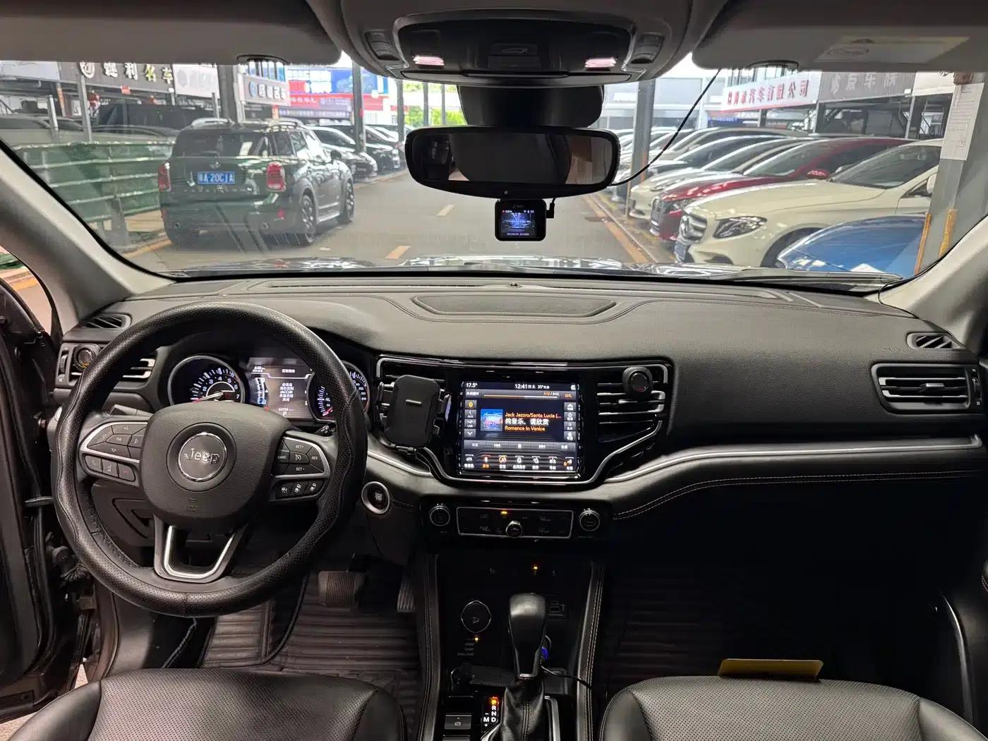 Grand Commander 2018 2.0T 4WD Smart Edition (China VI Emission Standard) — миниатюра 12