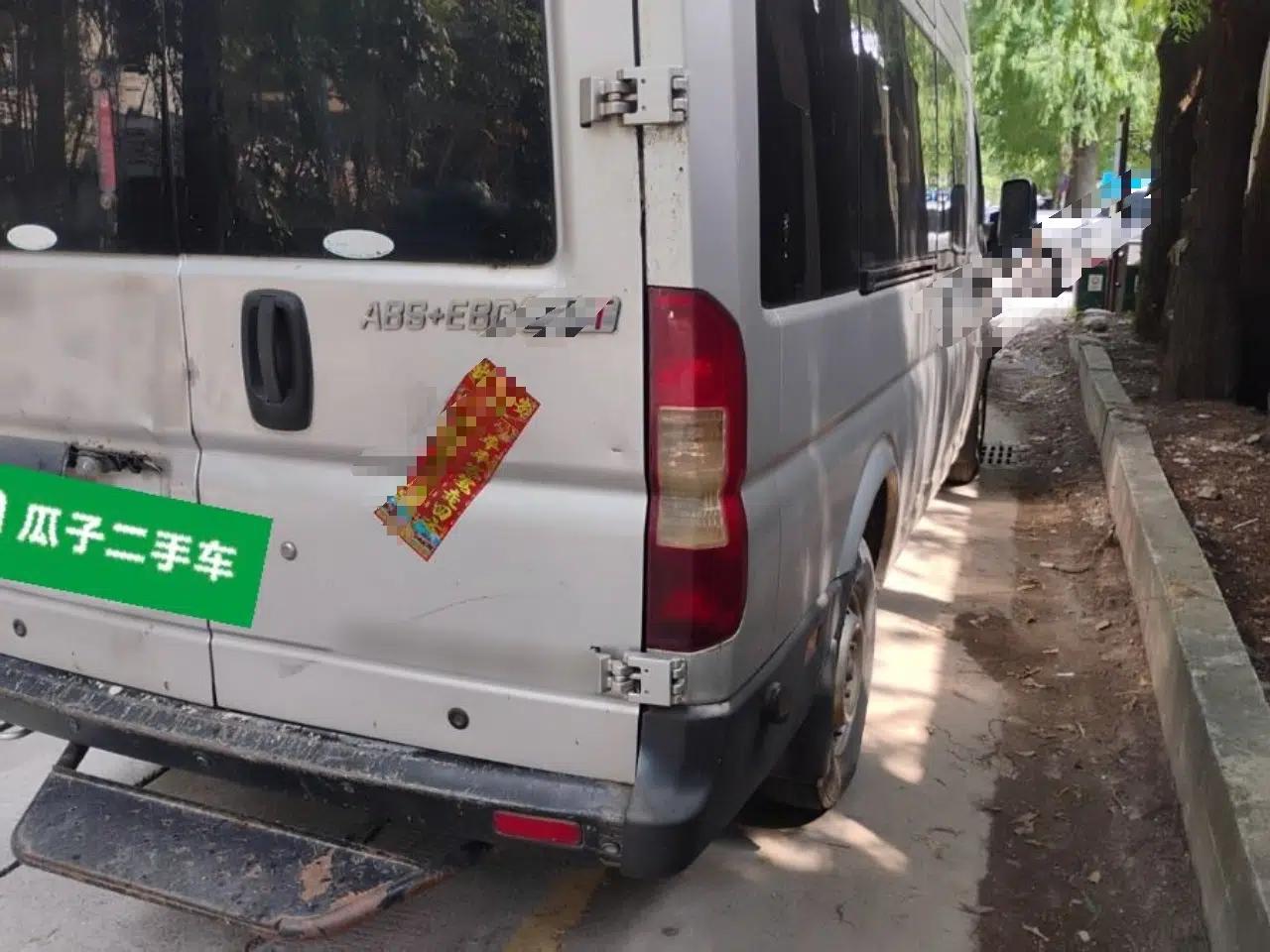 Dongfeng Yufeng 2020 2.5T V9 Logistics Vehicle Long Wheelbase High Roof 6-9 Seater China V Emission Standard ZD25 — миниатюра 6