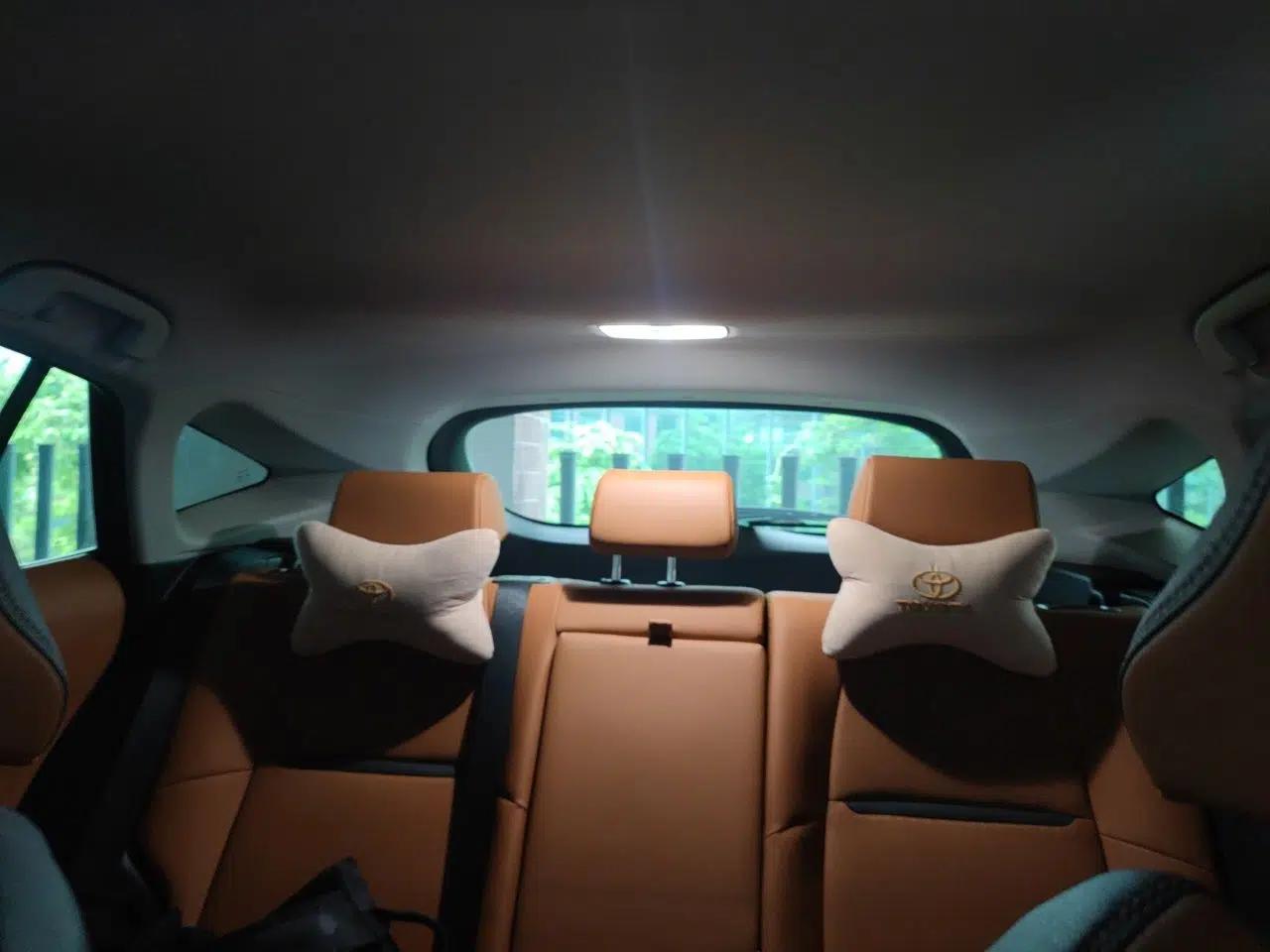 Toyota Venza 2024 2.5L Smart e-Power Dual-Motor Two-Wheel Drive Luxury Edition — миниатюра 18