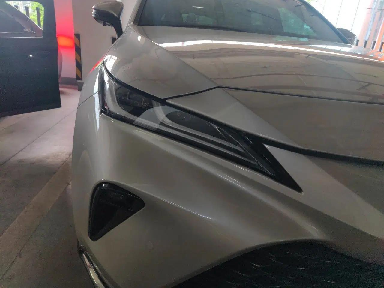 Toyota Venza 2024 2.5L Smart e-Power Dual-Motor Two-Wheel Drive Luxury Edition — миниатюра 7