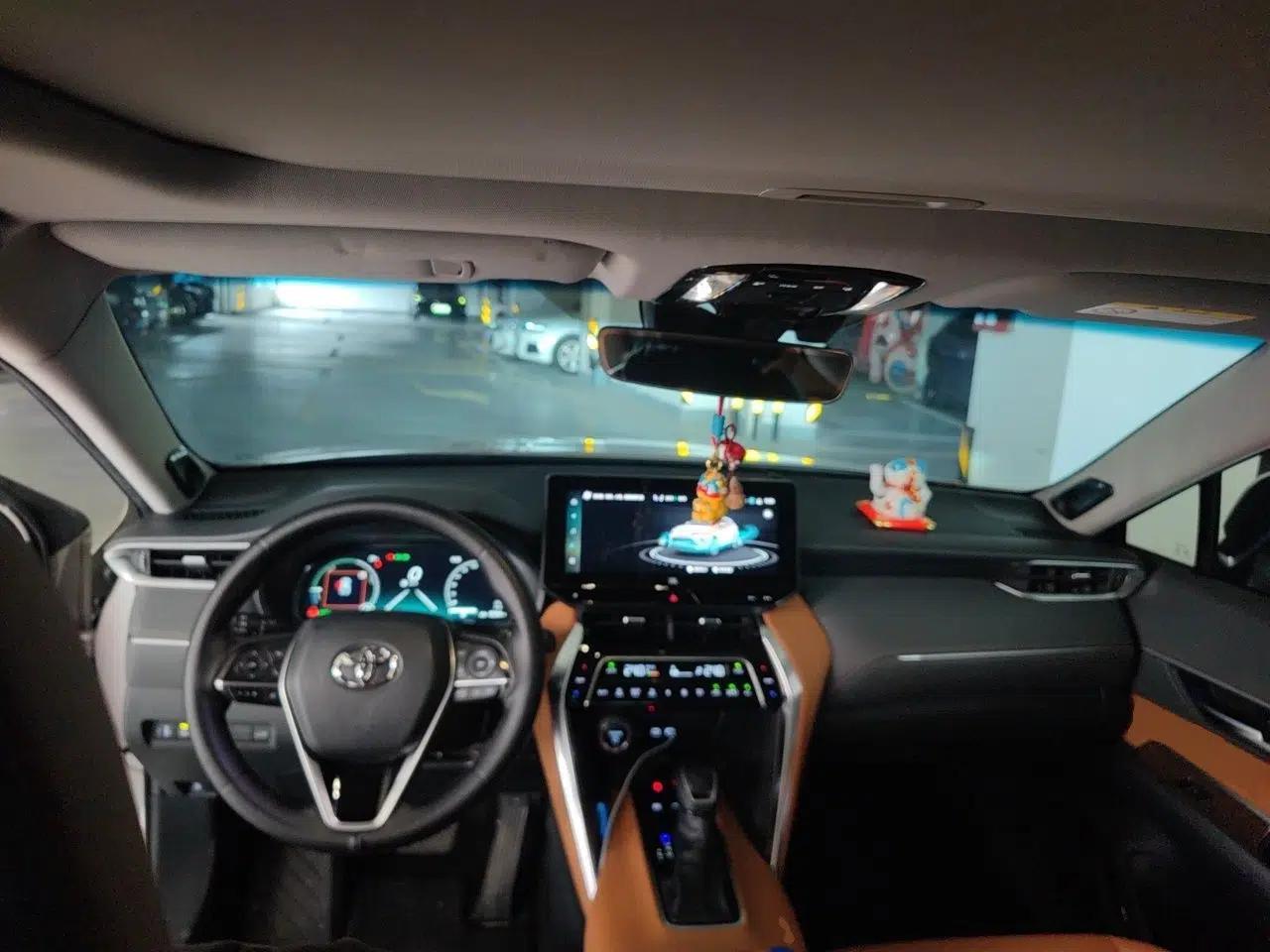 Toyota Venza 2024 2.5L Smart e-Power Dual-Motor Two-Wheel Drive Luxury Edition — миниатюра 9