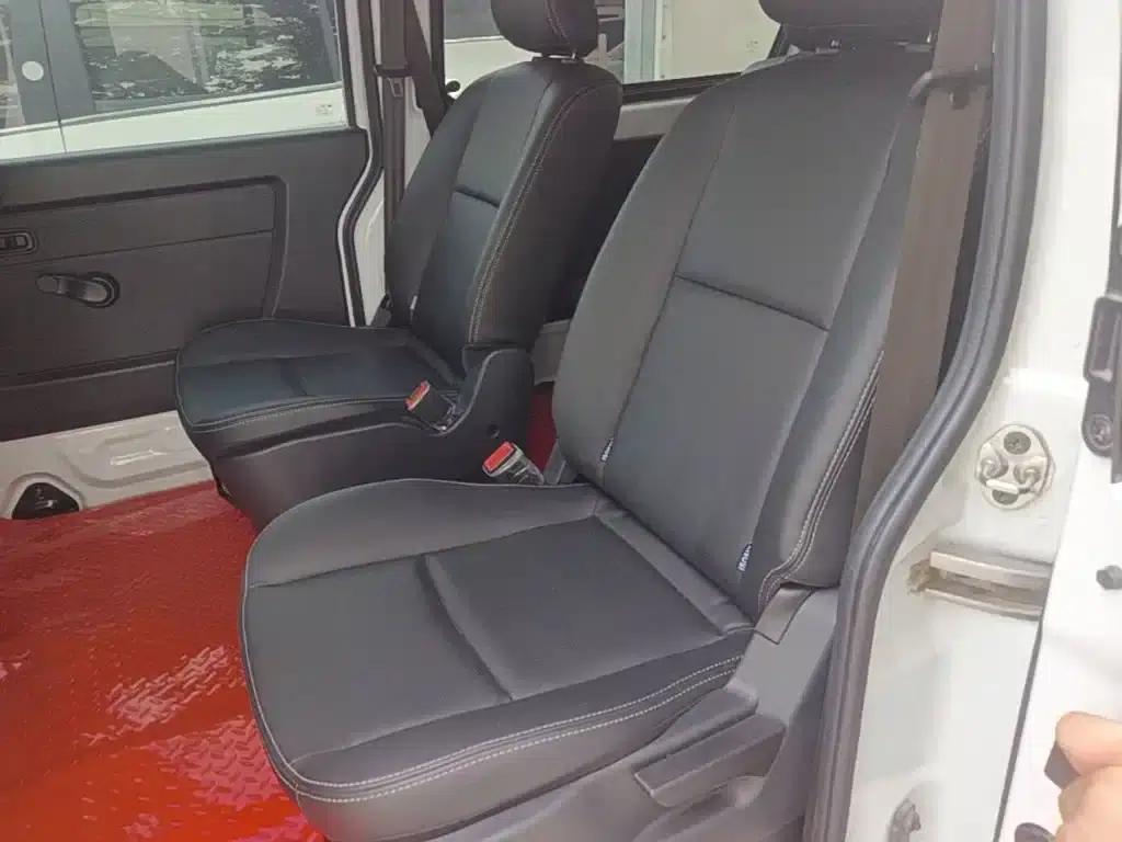 Golden Lion M Classic 2024 Model 1.5L Touring Lion Bus (7 Seats) — миниатюра 17