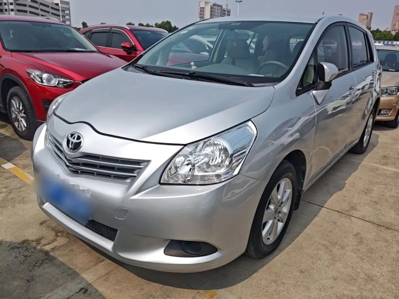 Toyota Verso 2014 Starlight 180E CVT Elite Edition — миниатюра 1