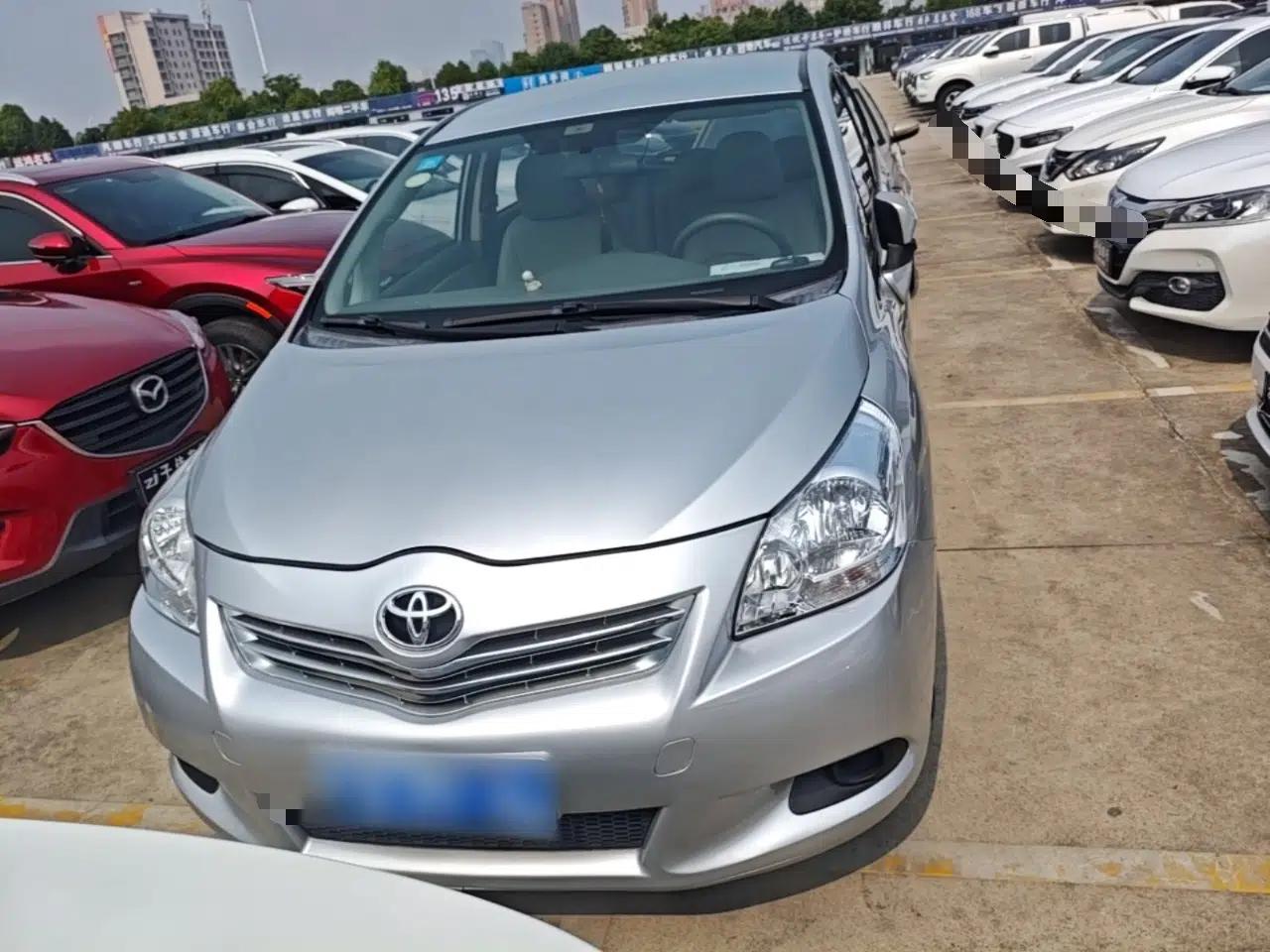 Toyota Verso 2014 Starlight 180E CVT Elite Edition — миниатюра 2