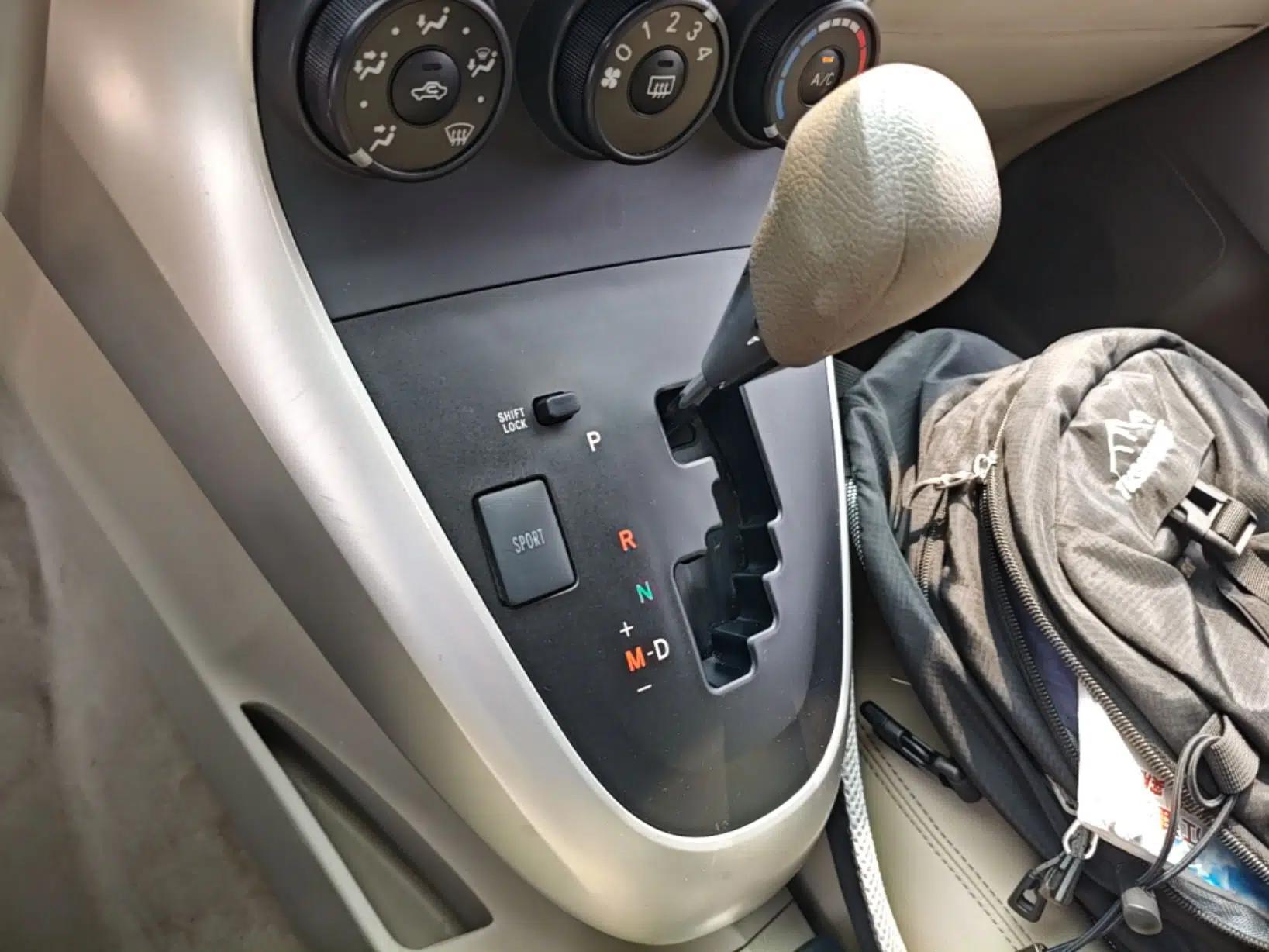 Toyota Verso 2014 Starlight 180E CVT Elite Edition — миниатюра 16