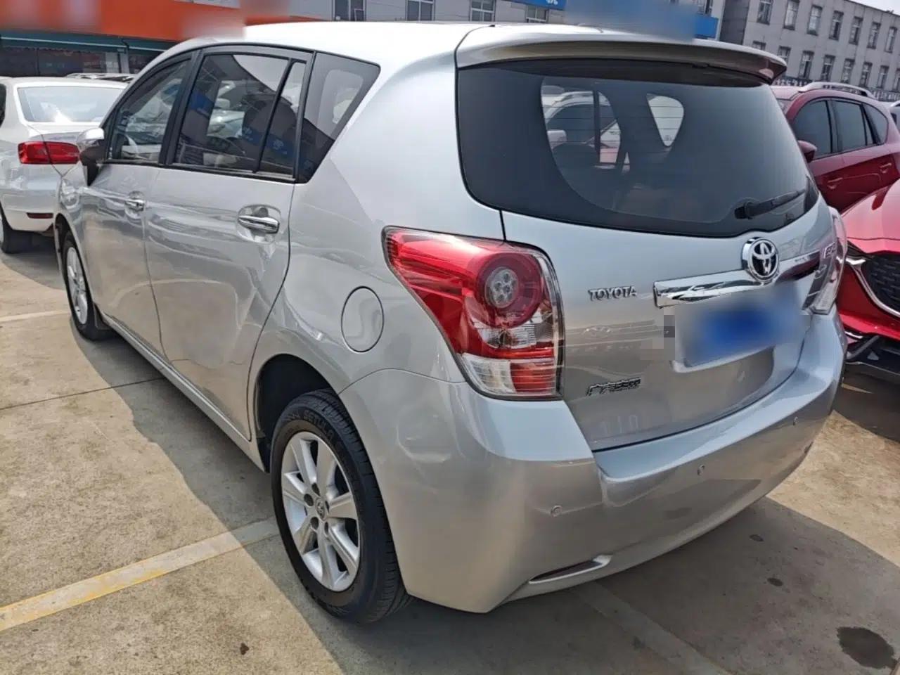 Toyota Verso 2014 Starlight 180E CVT Elite Edition — миниатюра 4