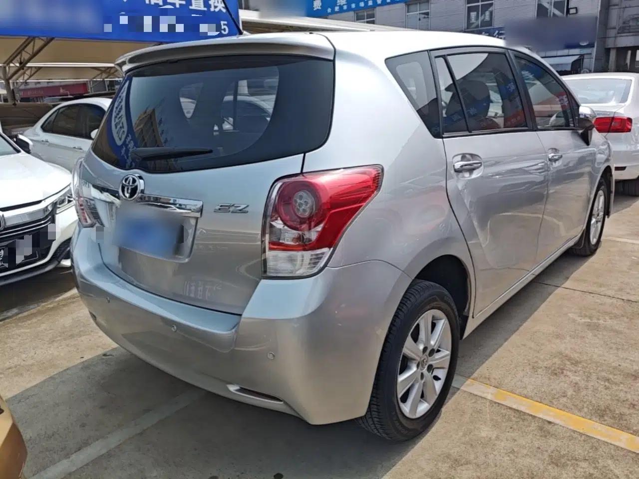 Toyota Verso 2014 Starlight 180E CVT Elite Edition — миниатюра 6