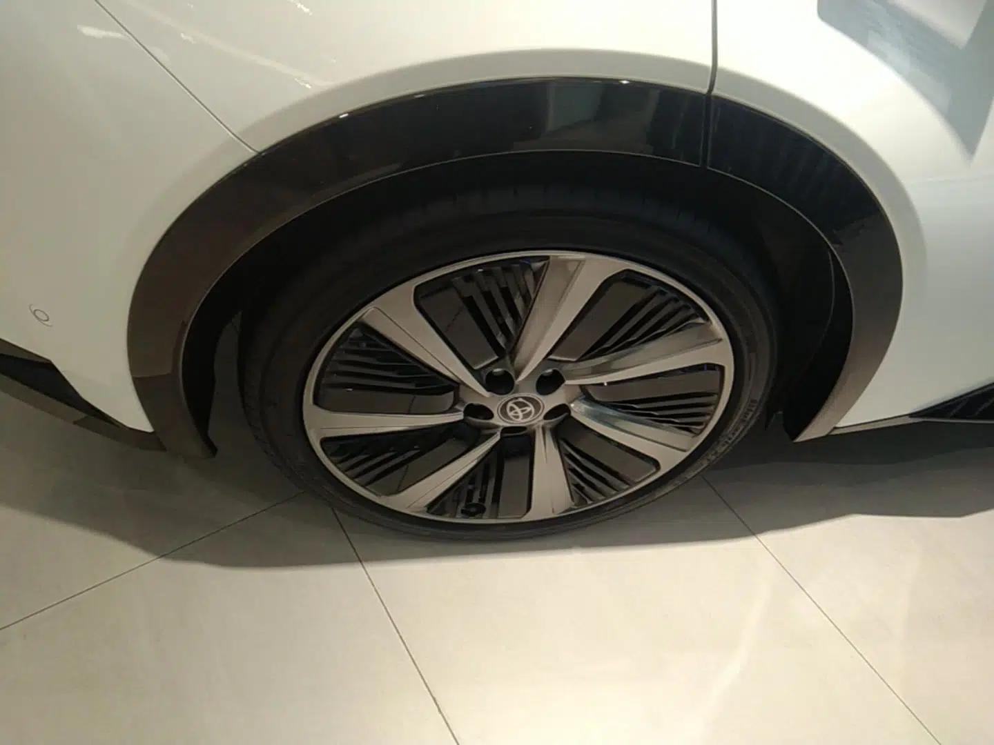 Toyota bZ5 2025 Model 630 MAX Smart Driving Edition — миниатюра 11