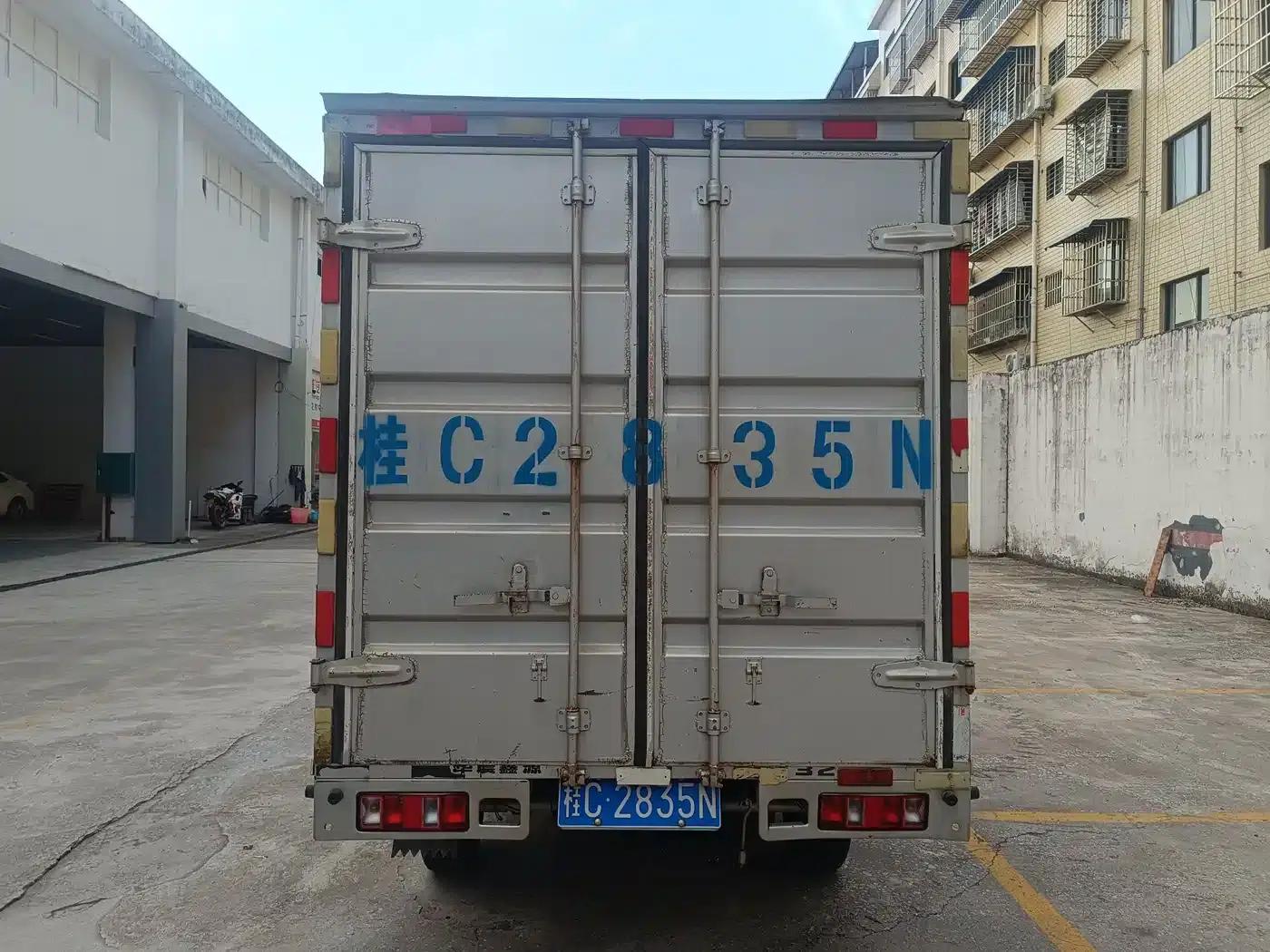 Jinbei T2S 2020 Model 1.5L Double Cab Standard Type 2.55m Rear Single Wheel National VI Emission Standard SWC15M — миниатюра 5