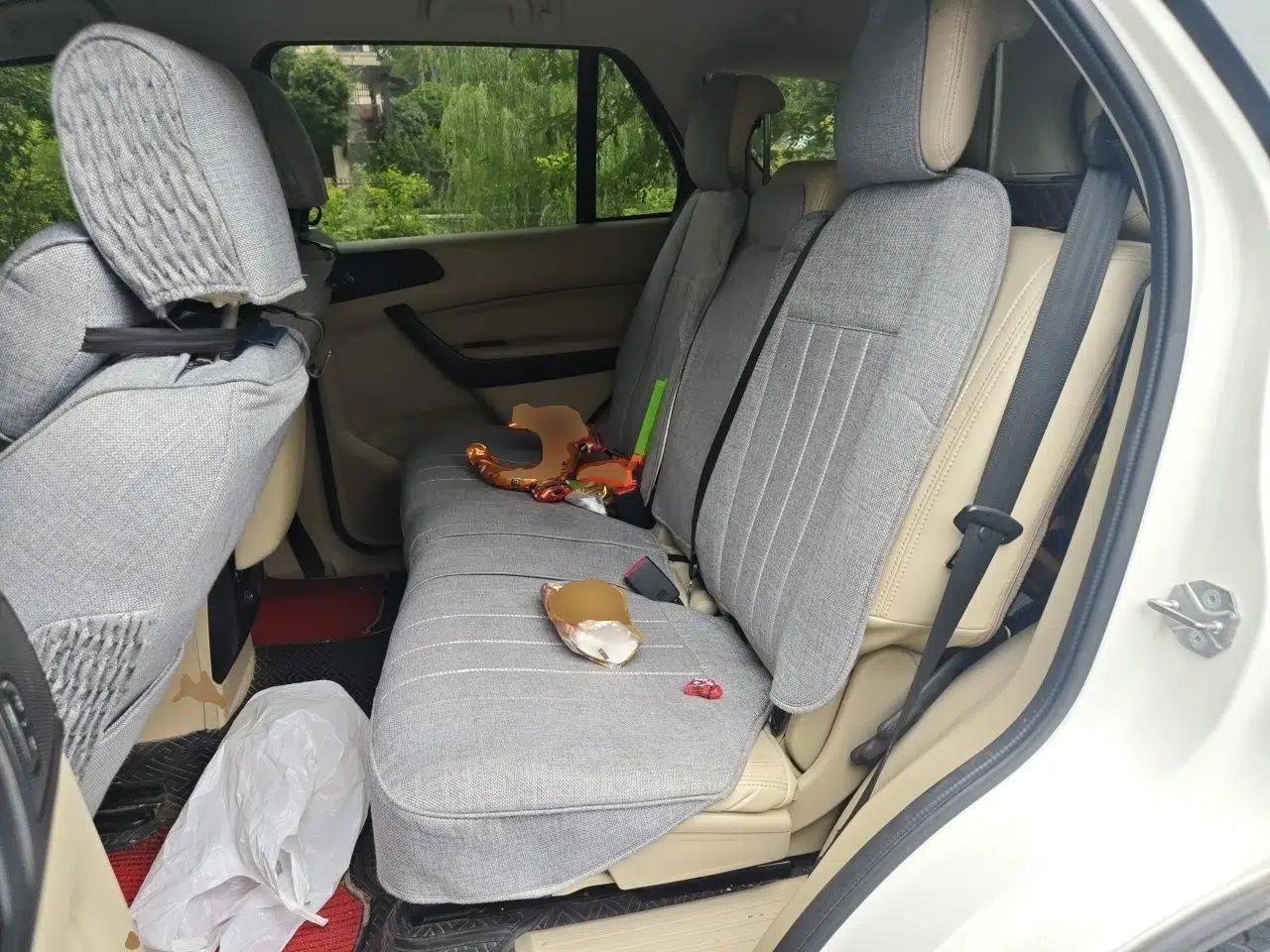 Ford Everest 2017 2.0T Gasoline Automatic 4x4 Elite Edition 5 Seats — миниатюра 17