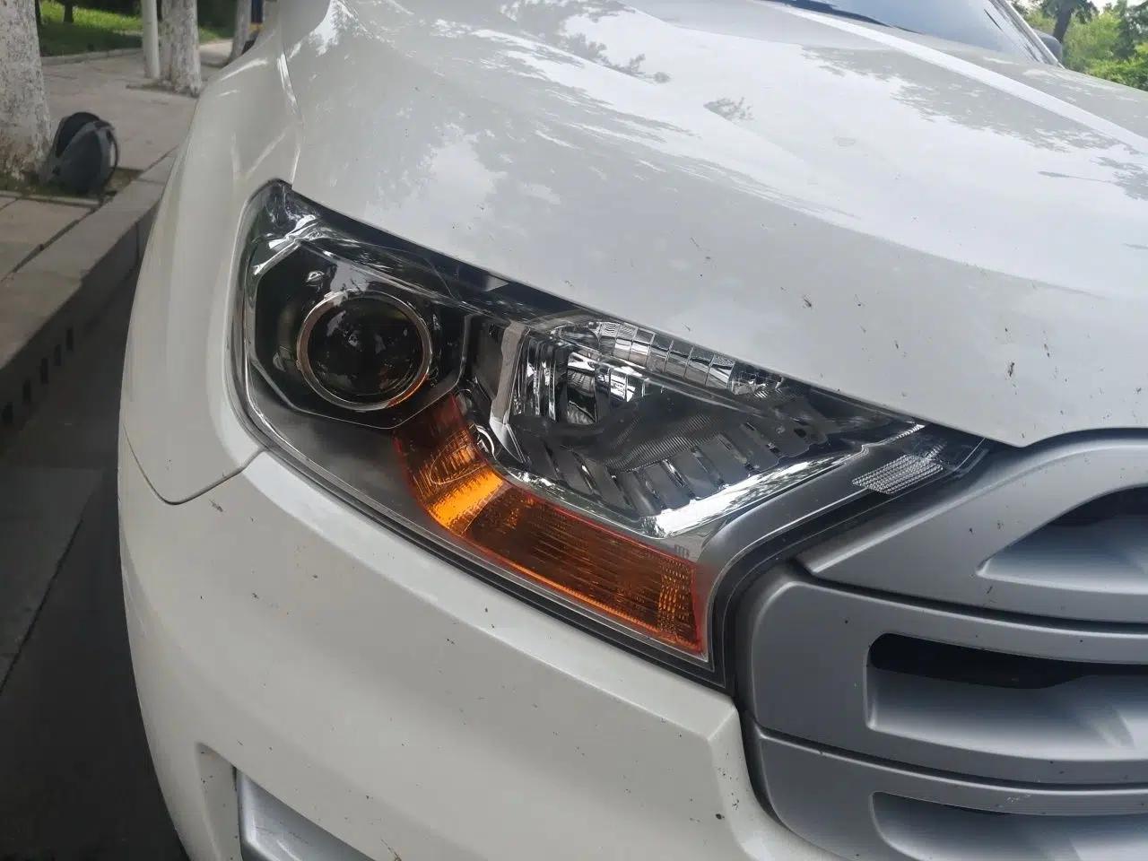 Ford Everest 2017 2.0T Gasoline Automatic 4x4 Elite Edition 5 Seats — миниатюра 7