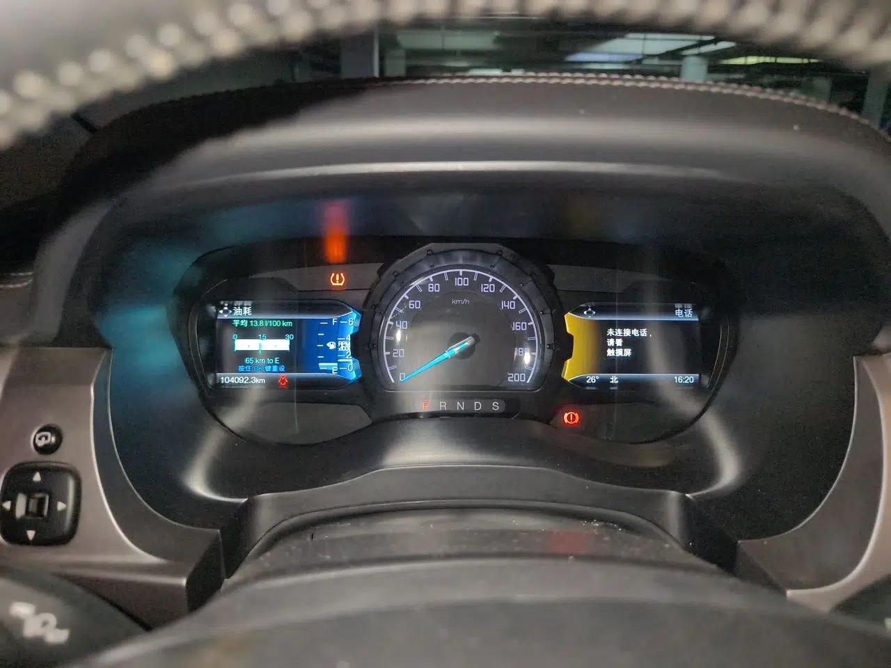 Ford Everest 2016 2.0T Gasoline Automatic 4x4 Luxury Edition — миниатюра 11